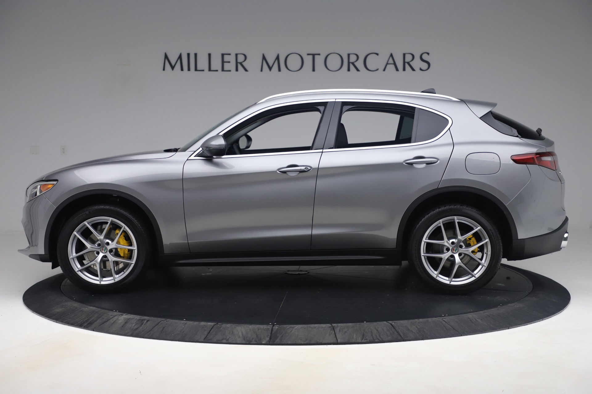 New-2019-Alfa-Romeo-Stelvio-Ti-Lusso-Q4