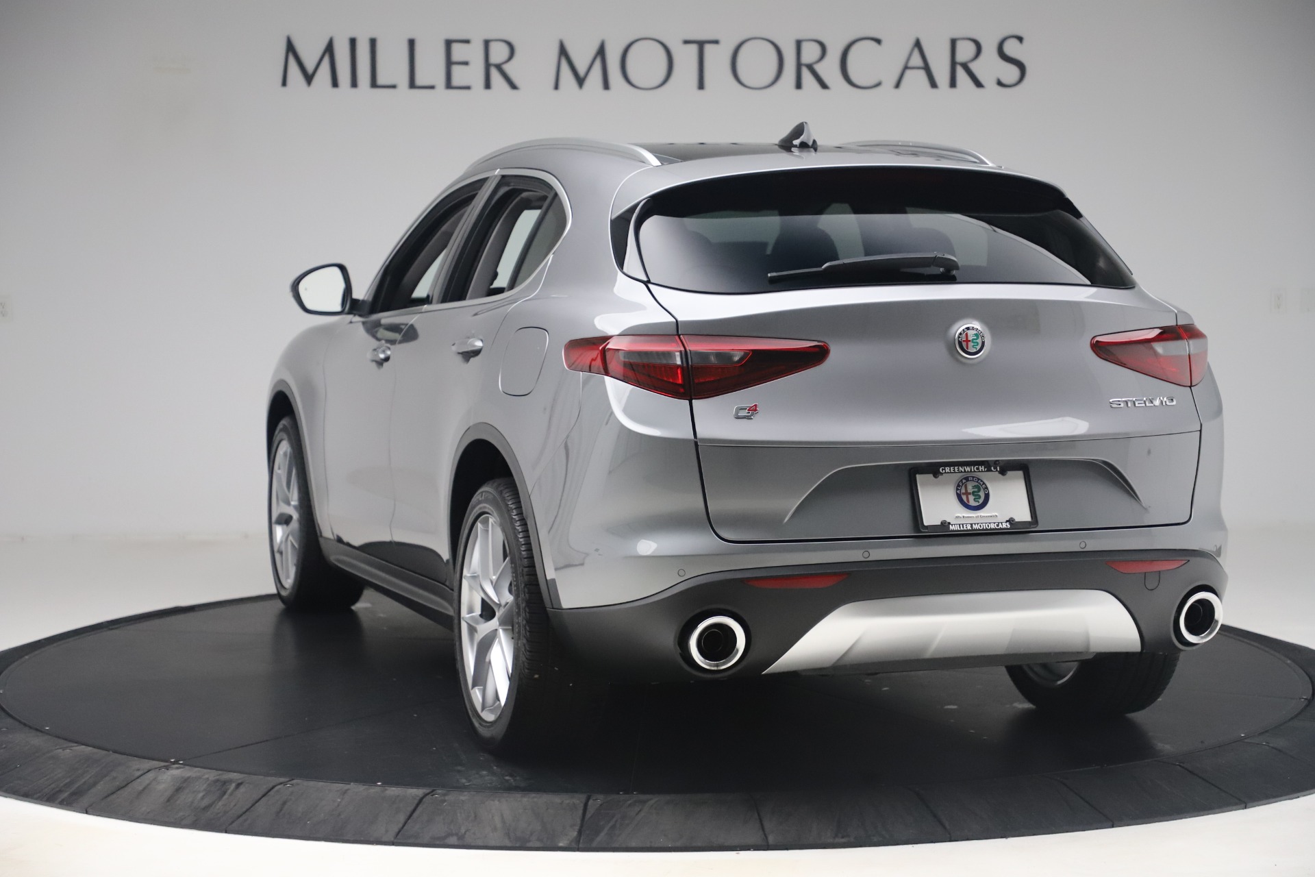 New-2019-Alfa-Romeo-Stelvio-Ti-Lusso-Q4