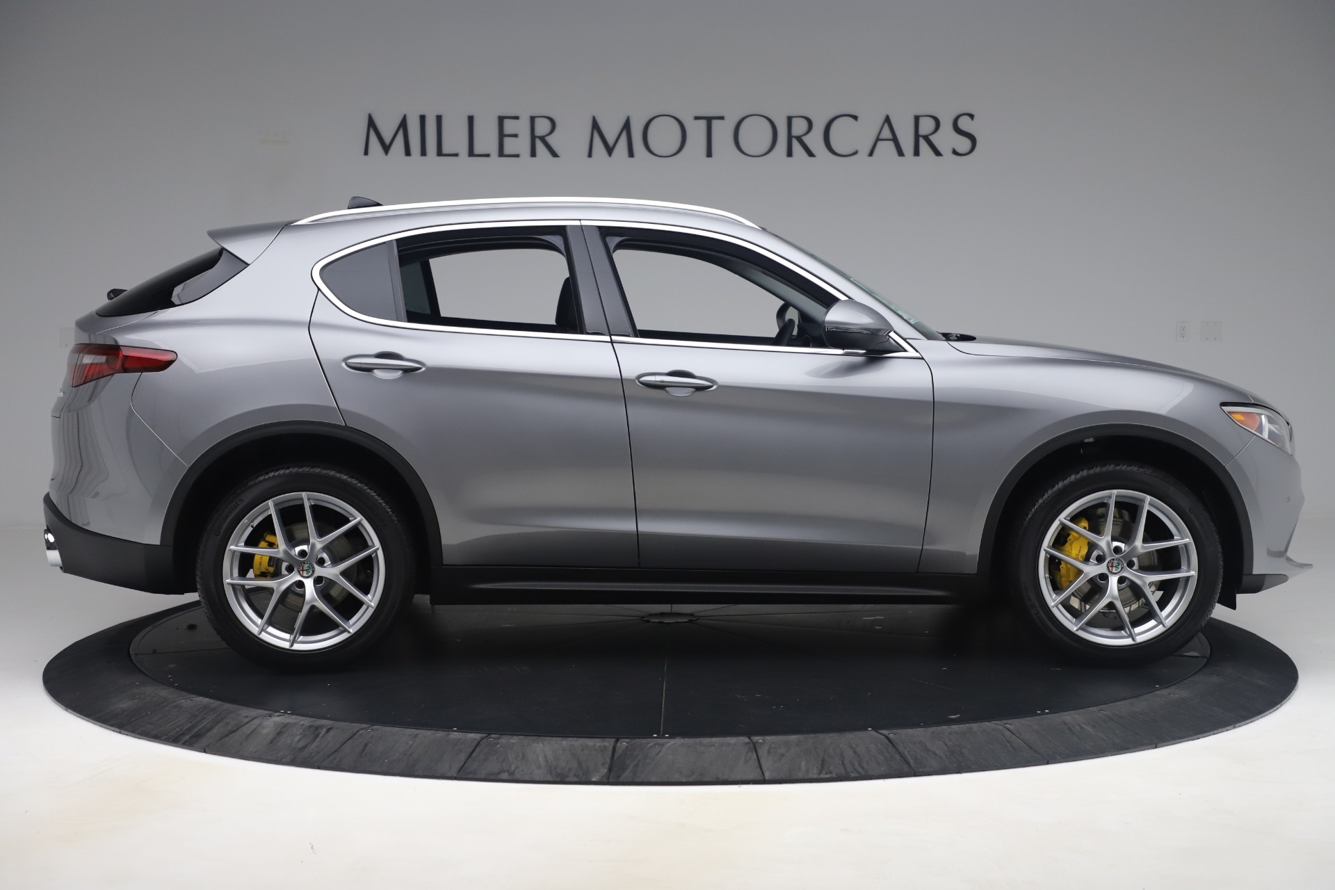 New-2019-Alfa-Romeo-Stelvio-Ti-Lusso-Q4