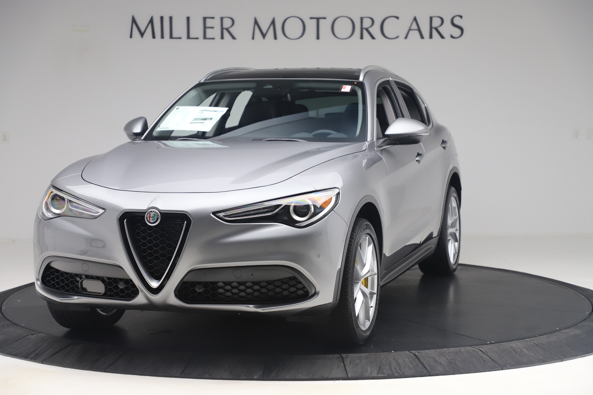 New-2019-Alfa-Romeo-Stelvio-Ti-Lusso-Q4
