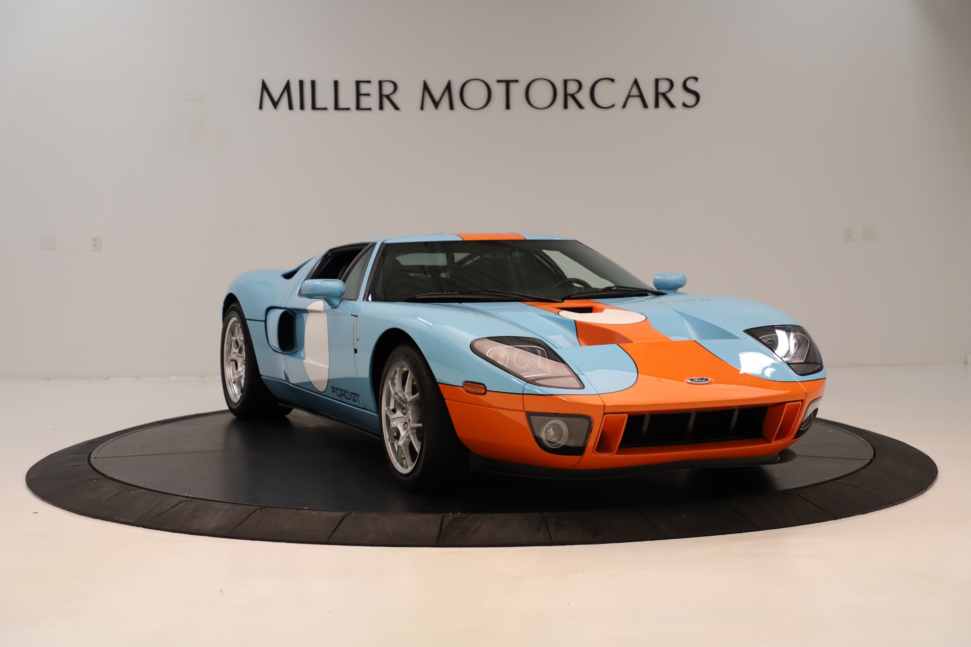 Used-2006-Ford-GT