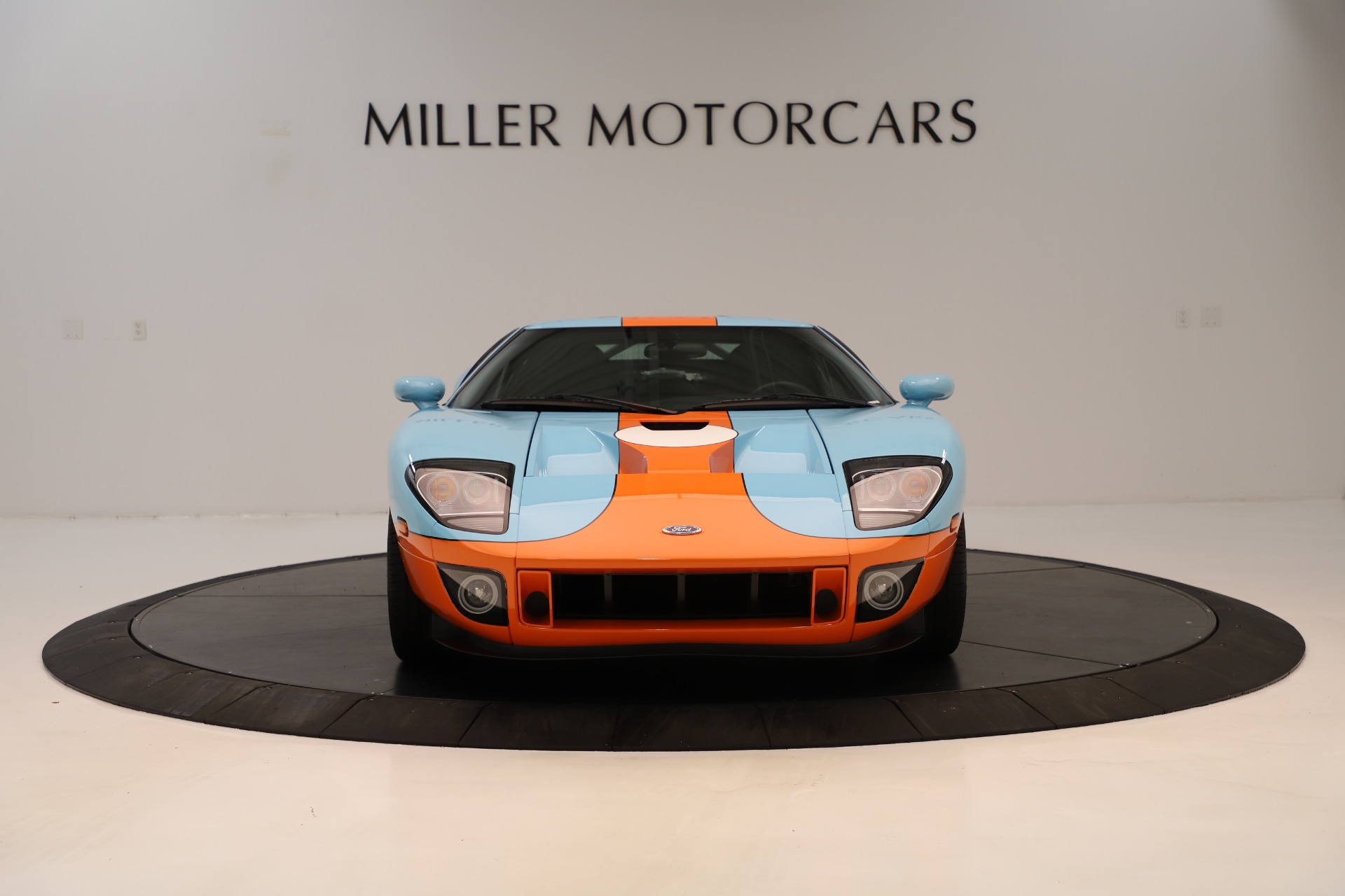 Used-2006-Ford-GT