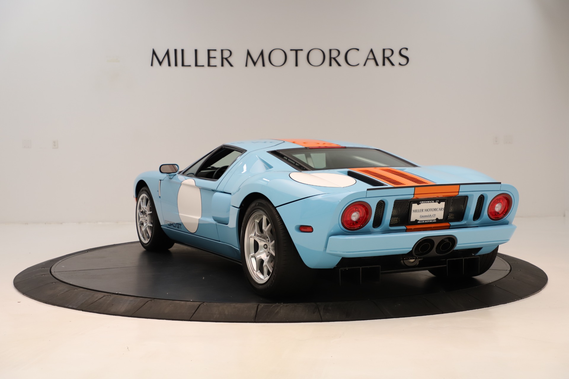 Used-2006-Ford-GT