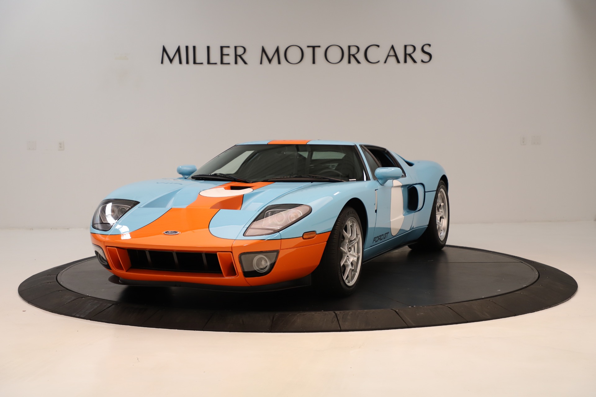 Used-2006-Ford-GT