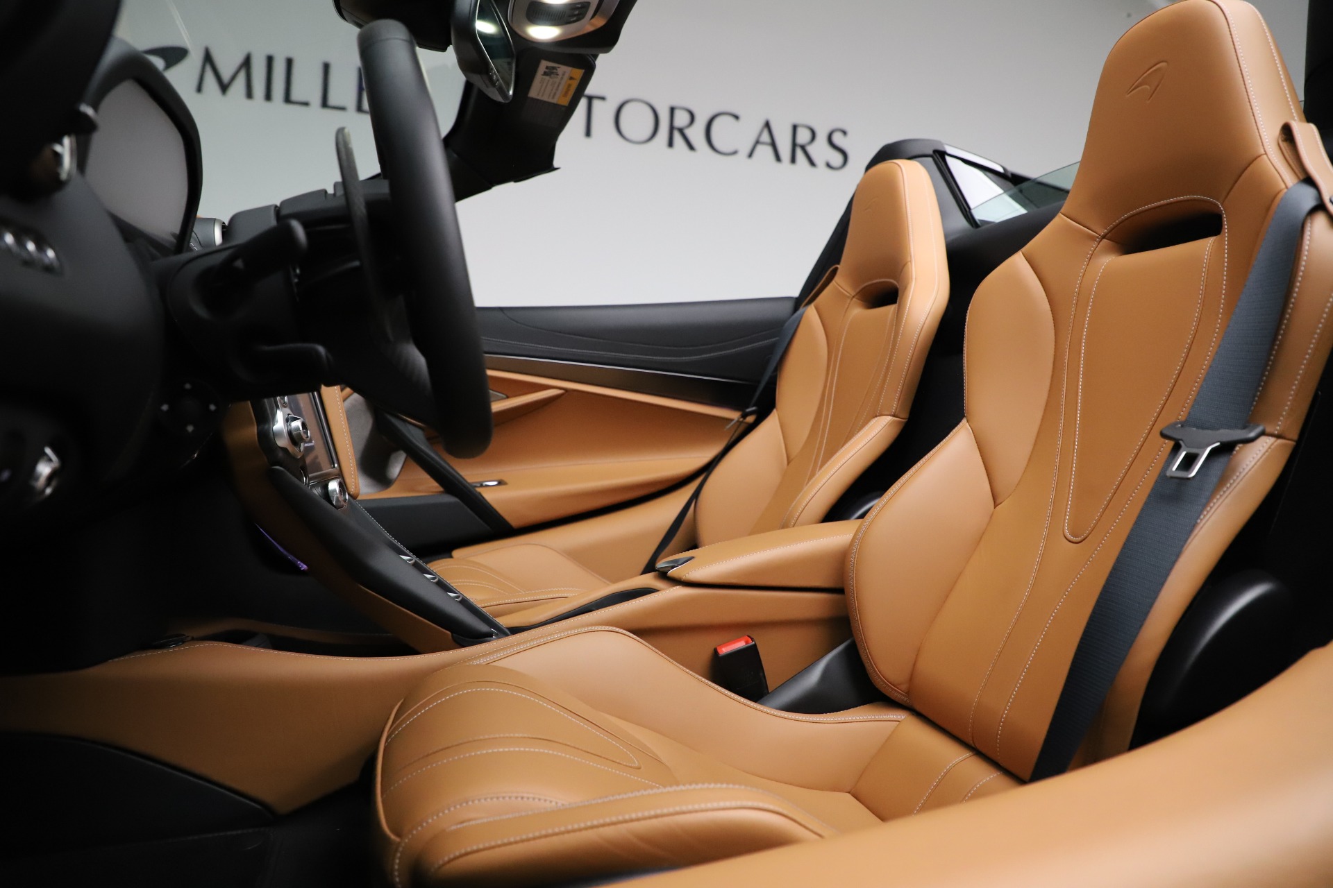 New-2020-McLaren-720S-Spider-Luxury