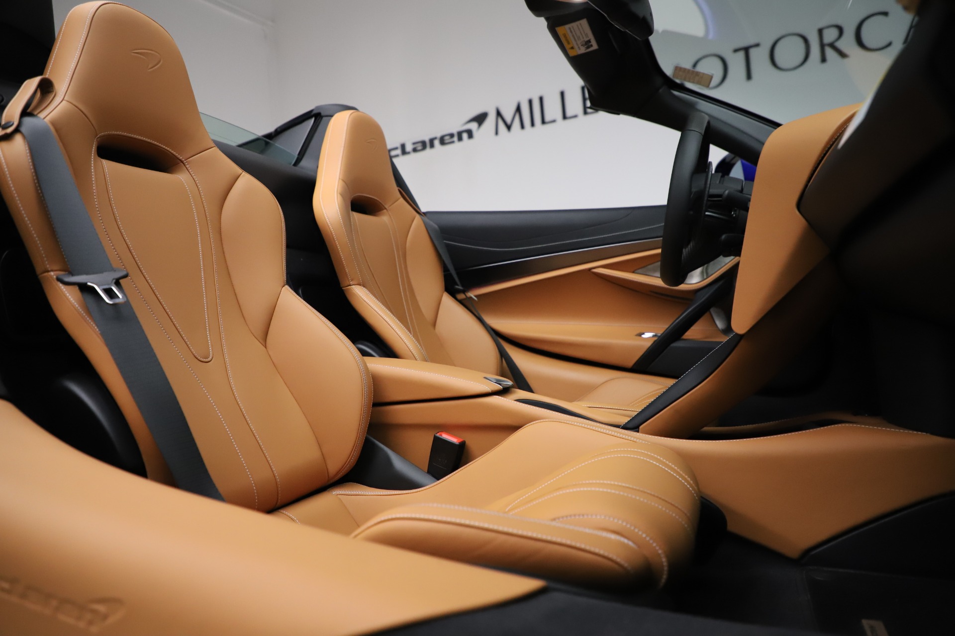 New-2020-McLaren-720S-Spider-Luxury
