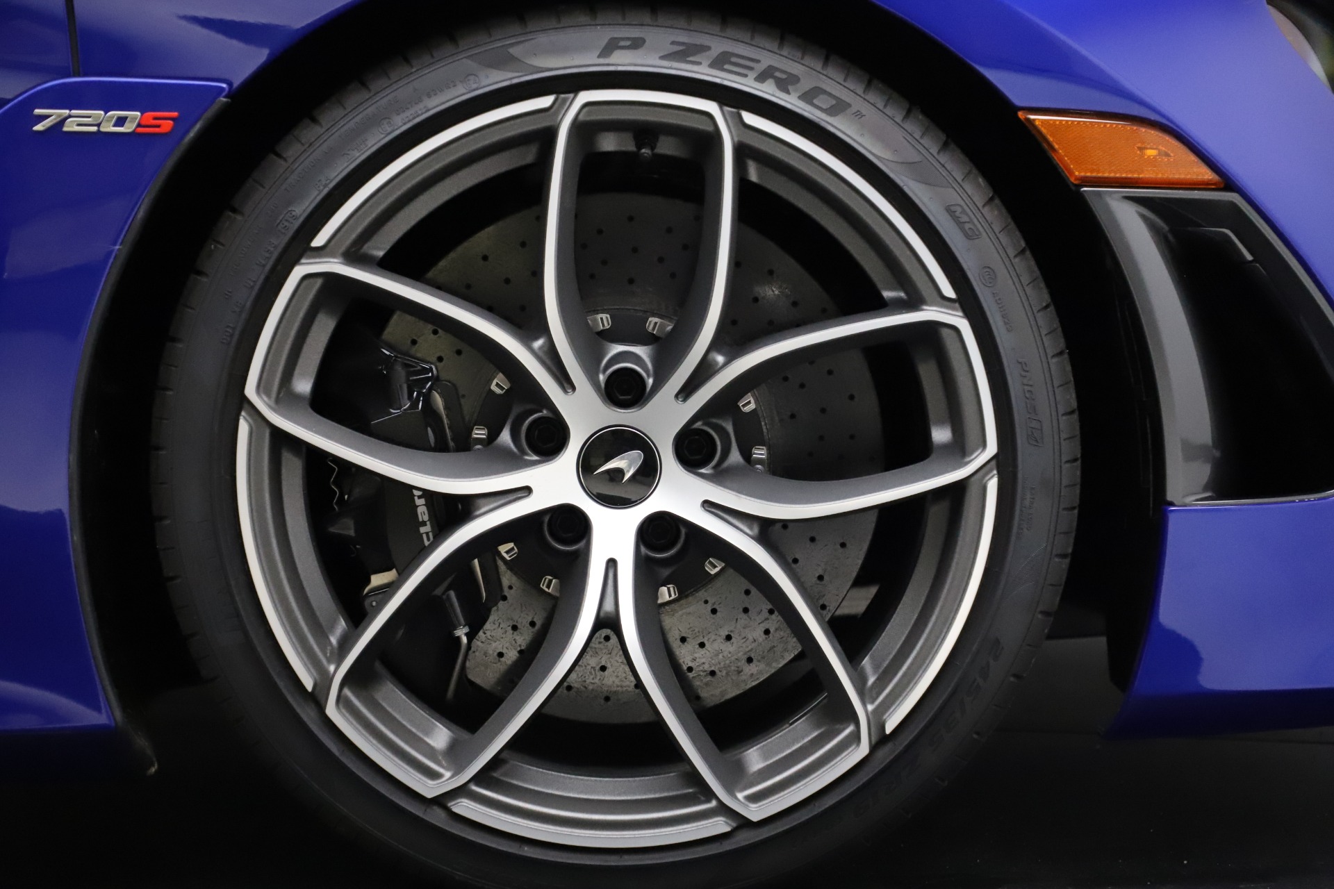 New-2020-McLaren-720S-Spider-Luxury