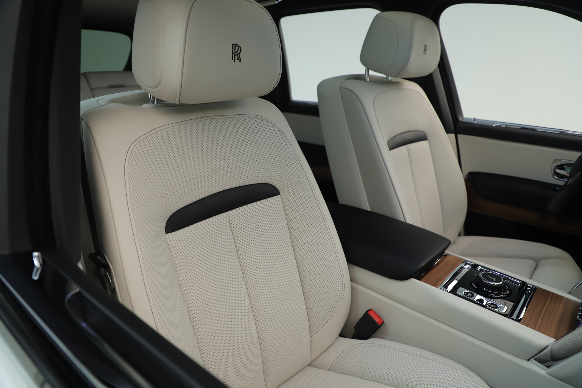 New-2019-Rolls-Royce-Cullinan