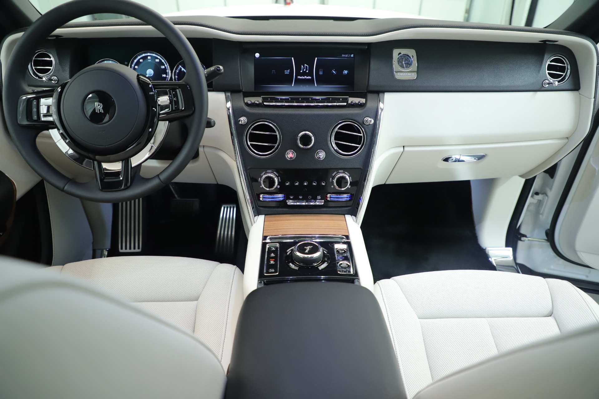 New-2019-Rolls-Royce-Cullinan