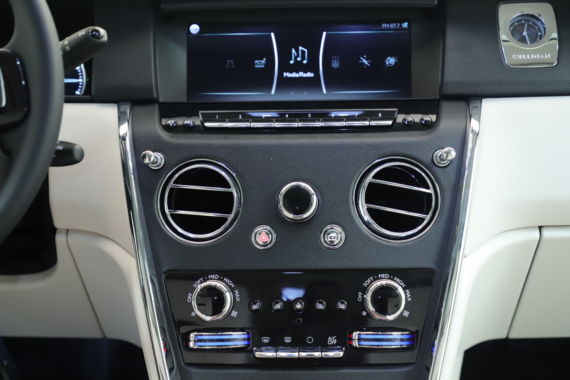 New-2019-Rolls-Royce-Cullinan