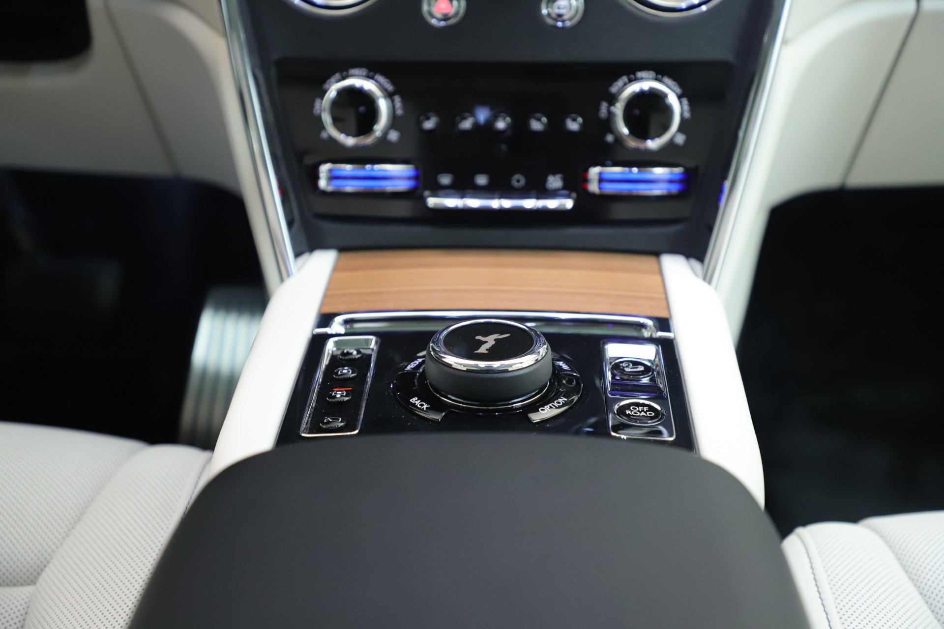 New-2019-Rolls-Royce-Cullinan