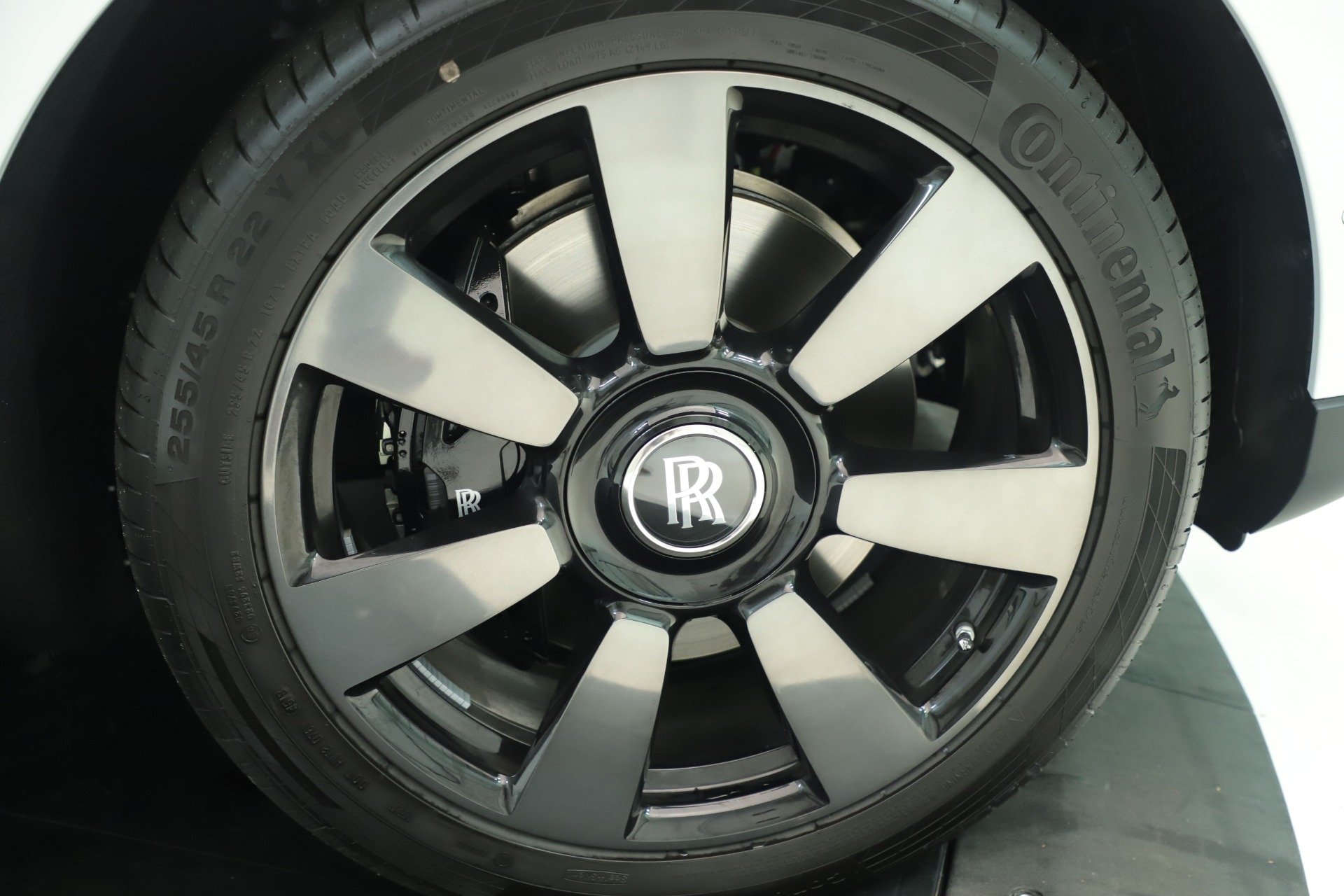 New-2019-Rolls-Royce-Cullinan