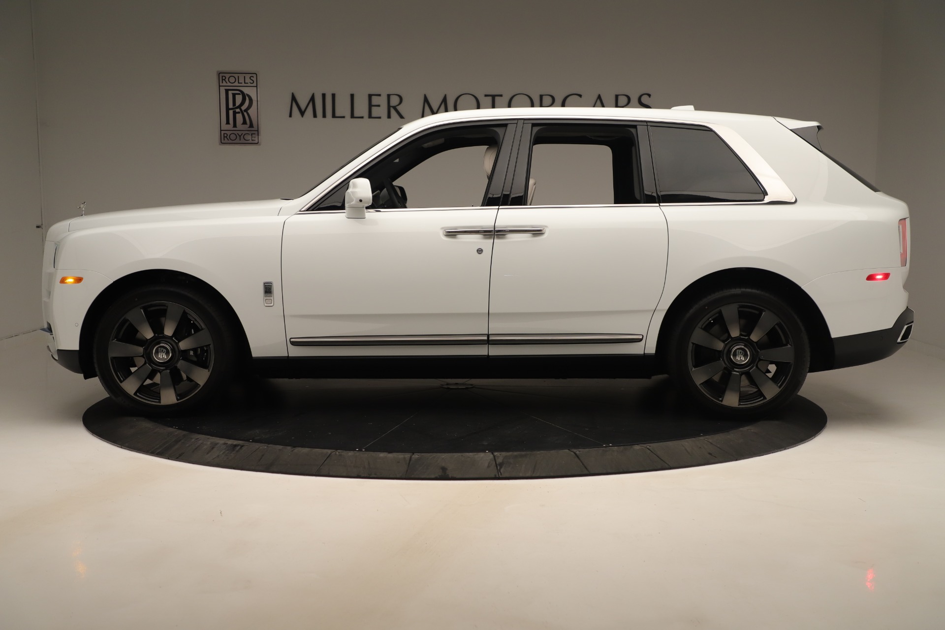 New-2019-Rolls-Royce-Cullinan