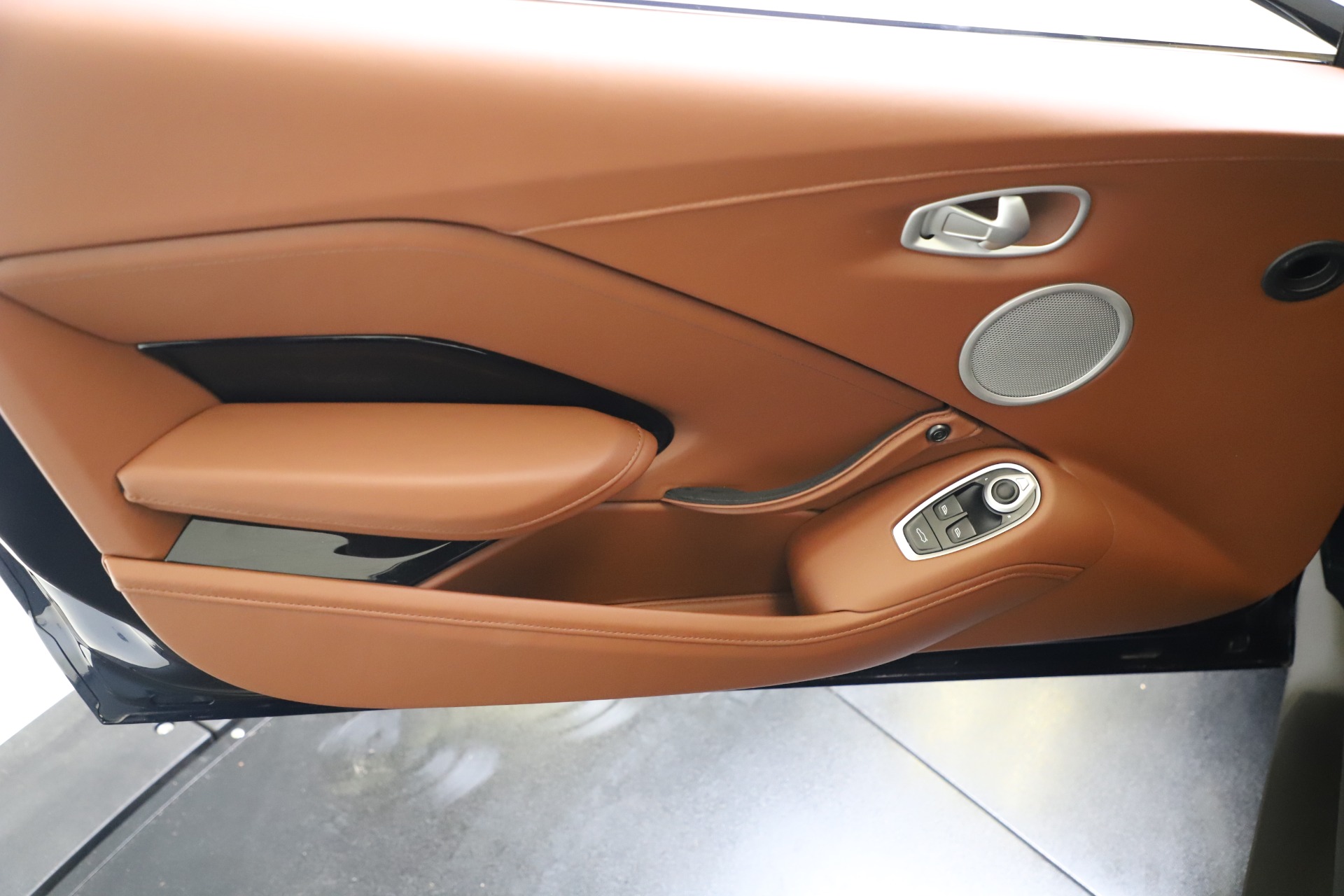 New-2020-Aston-Martin-Vantage-Coupe