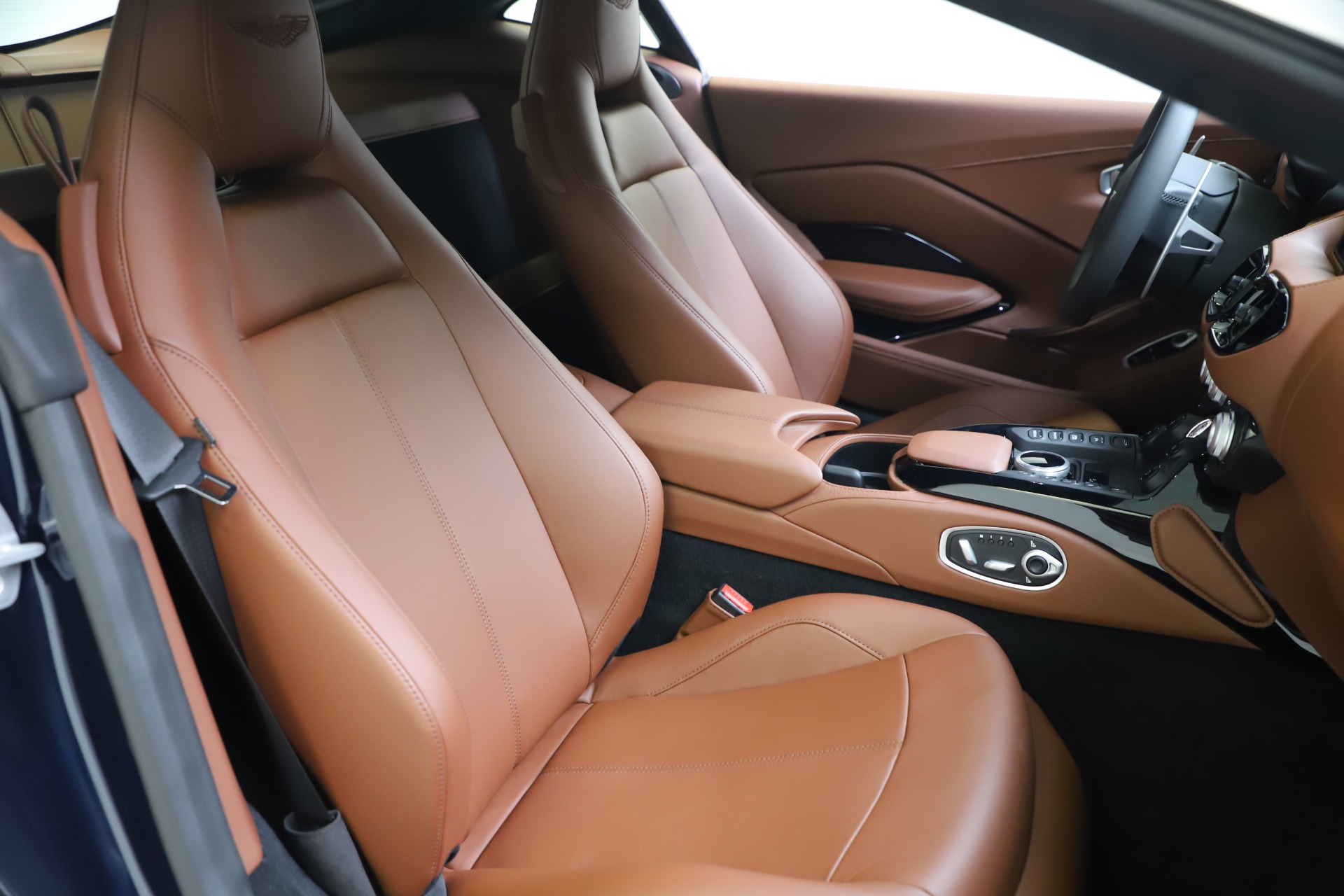 New-2020-Aston-Martin-Vantage-Coupe