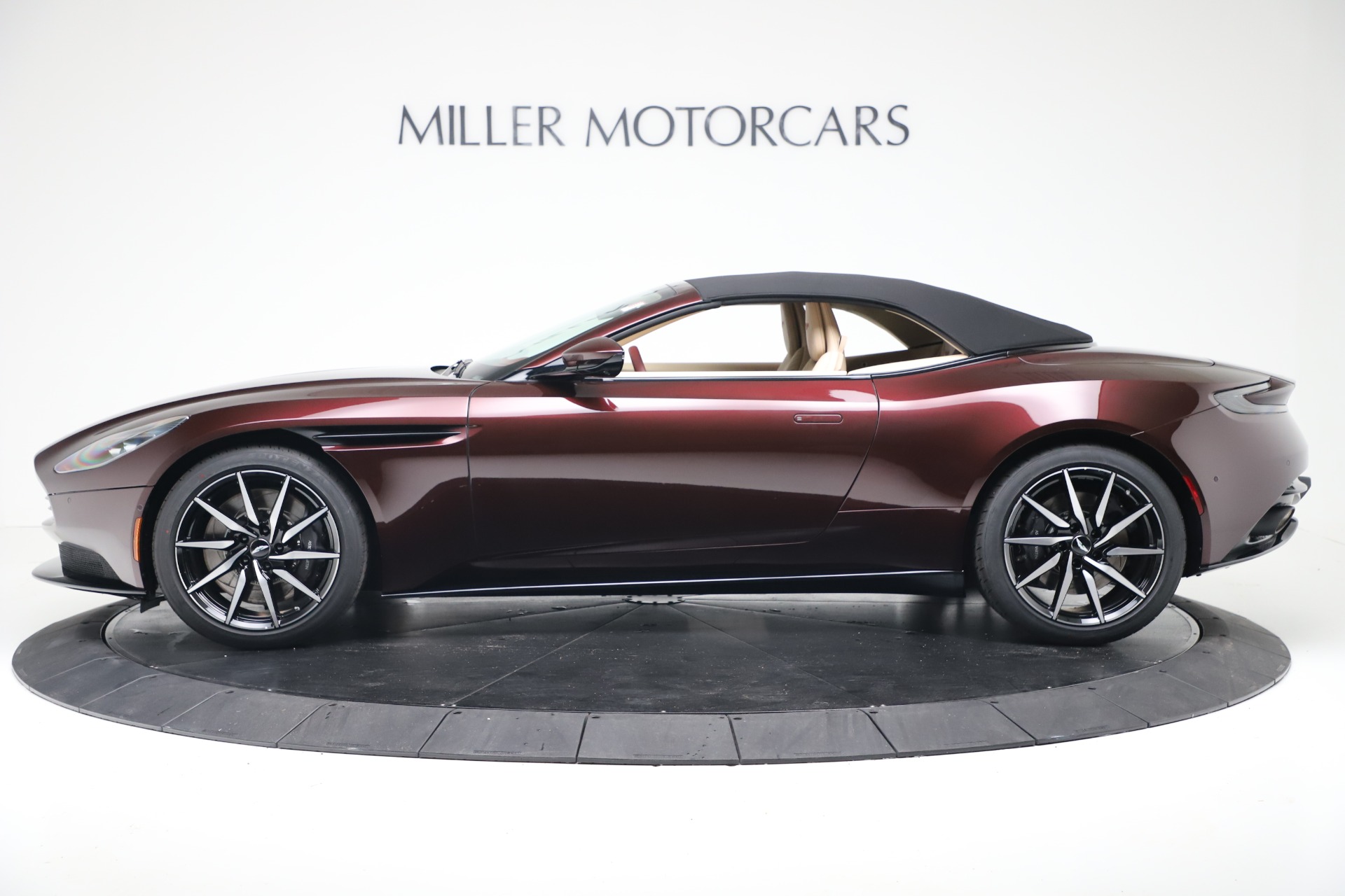 Used-2020-Aston-Martin-DB11-Volante