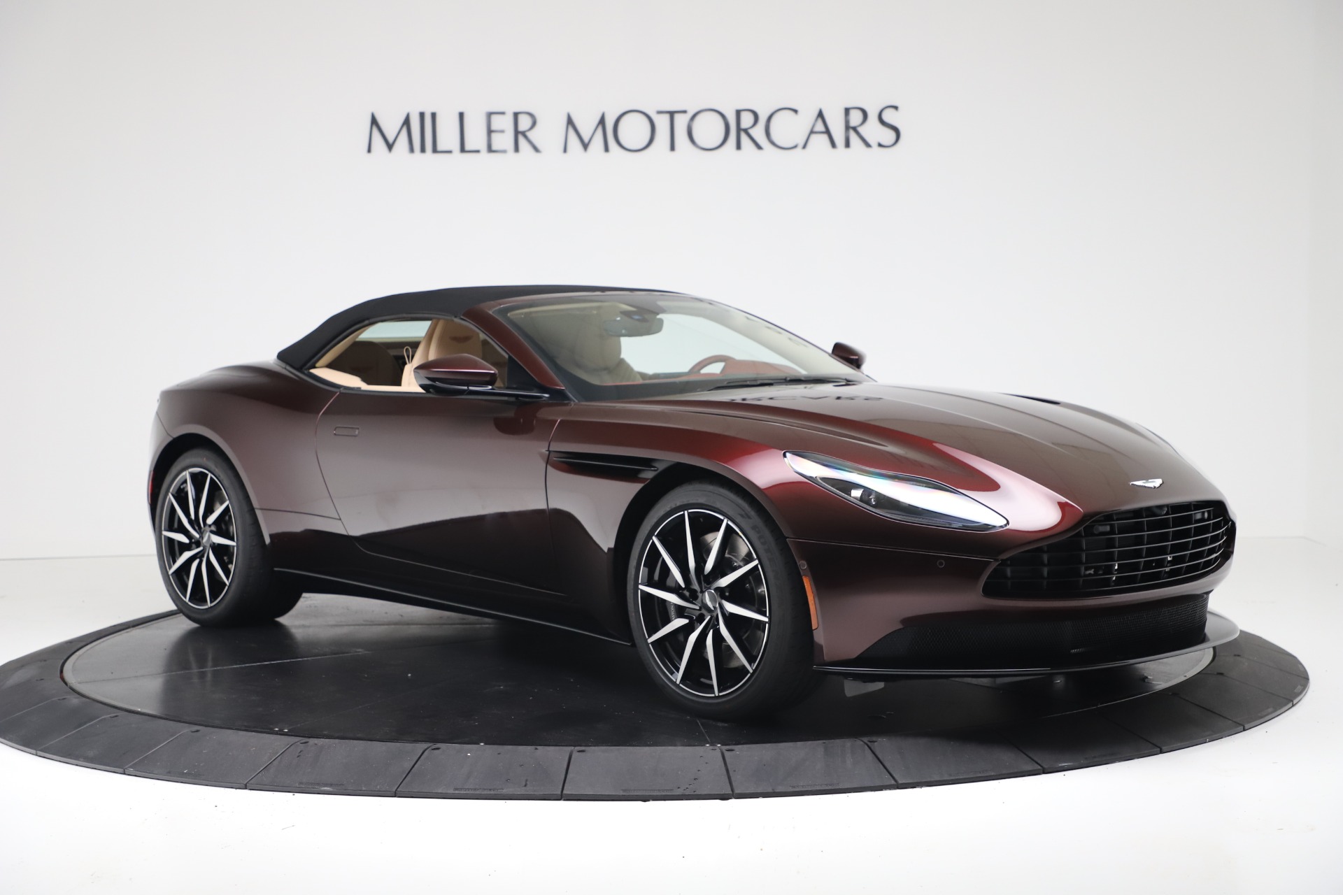 Used-2020-Aston-Martin-DB11-Volante