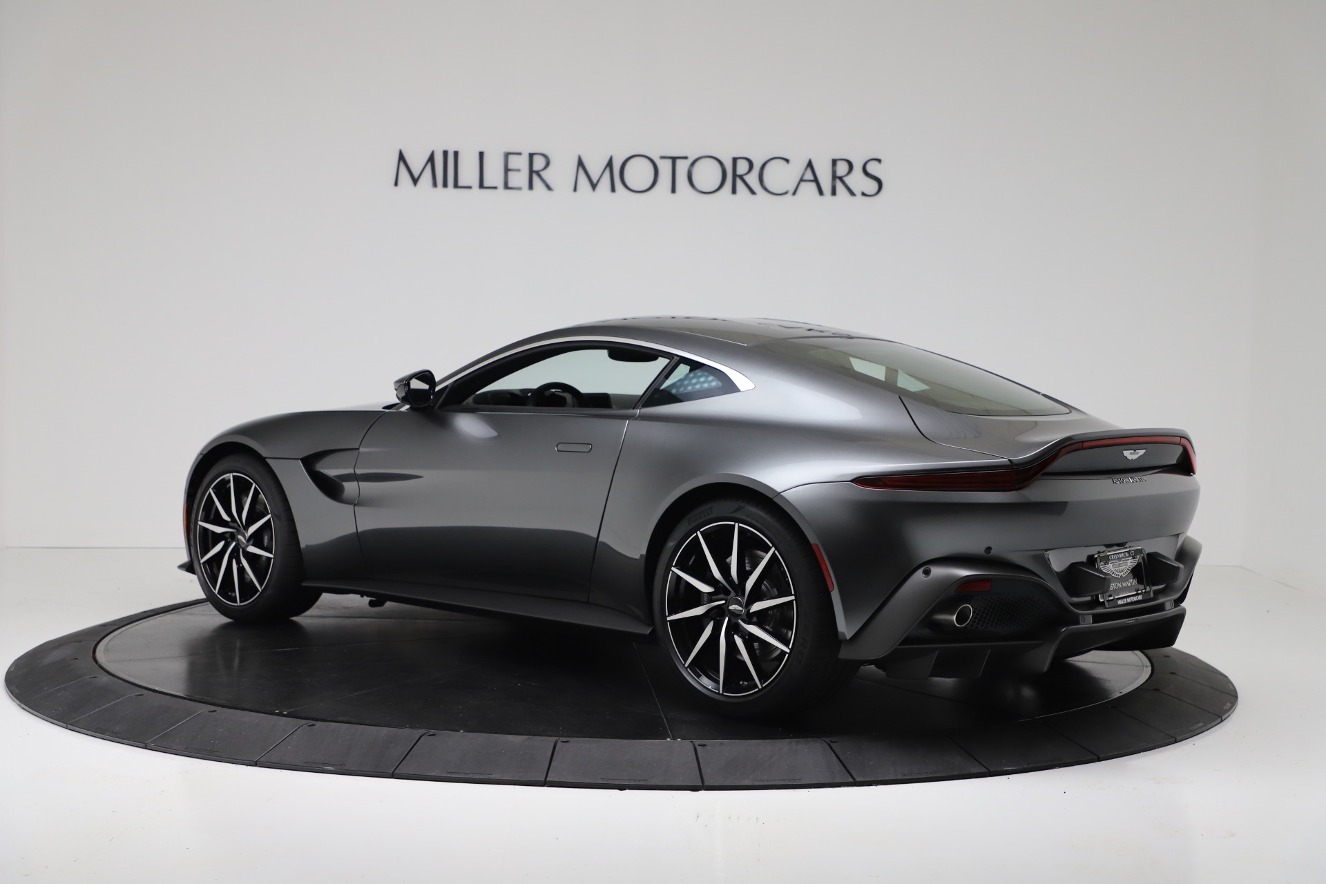 Used-2020-Aston-Martin-Vantage-Coupe