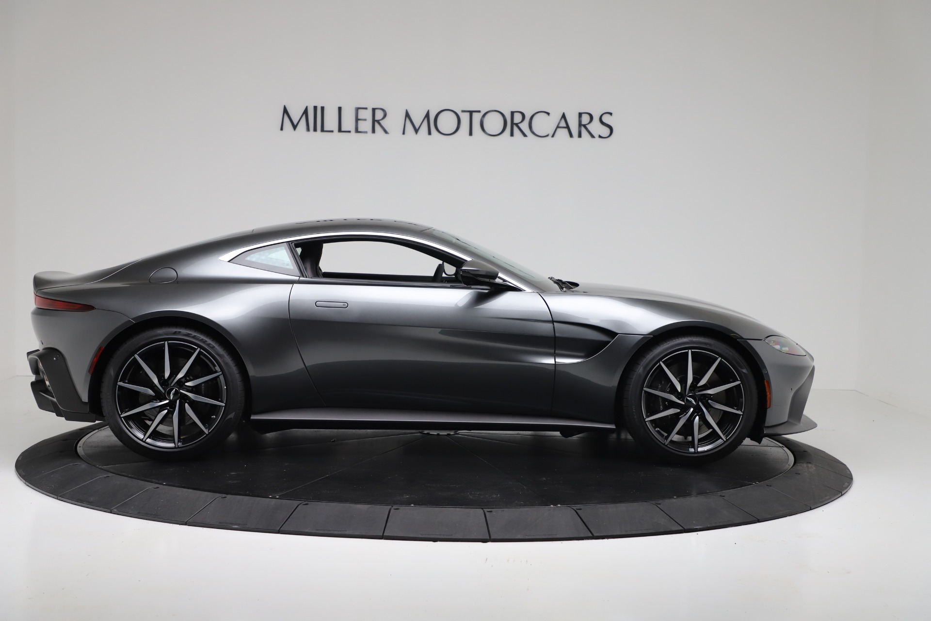 Used-2020-Aston-Martin-Vantage-Coupe