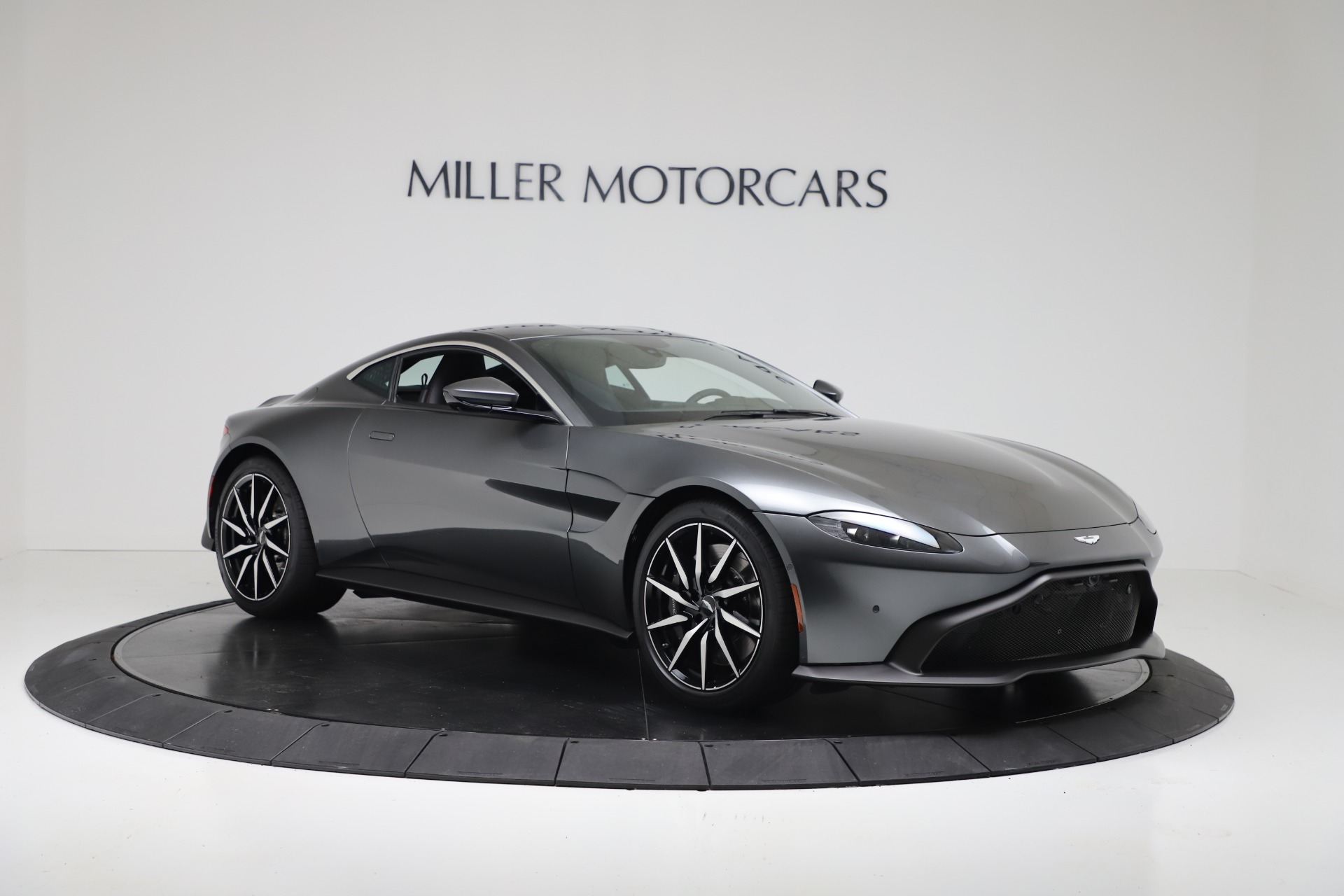 Used-2020-Aston-Martin-Vantage-Coupe