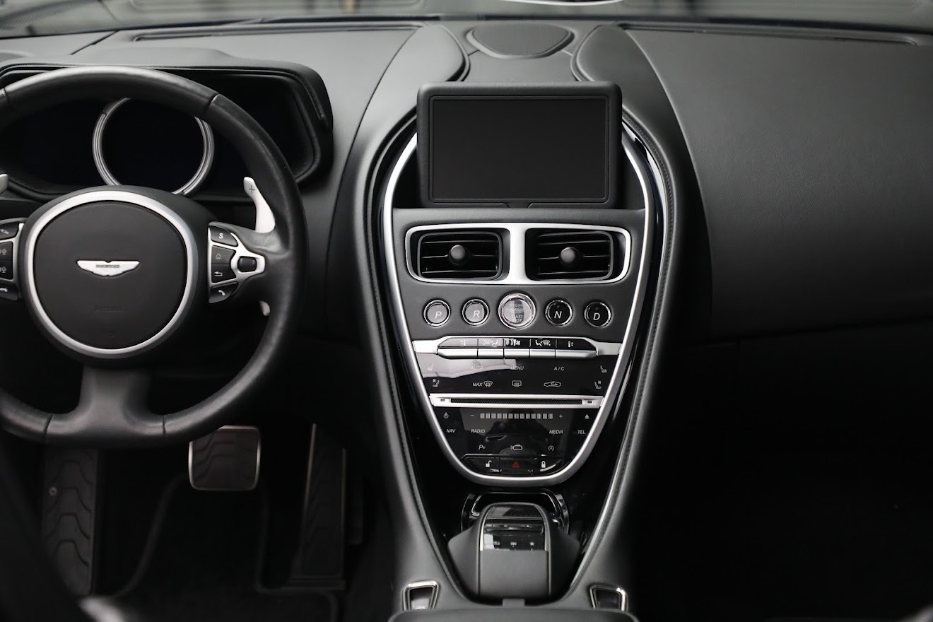 Used-2019-Aston-Martin-DB11-Volante