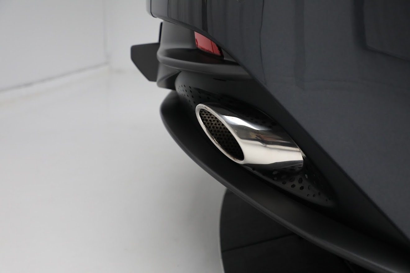 Used-2019-Aston-Martin-DB11-Volante