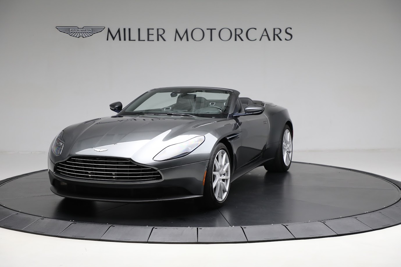 Used-2020-Aston-Martin-DB11-Volante