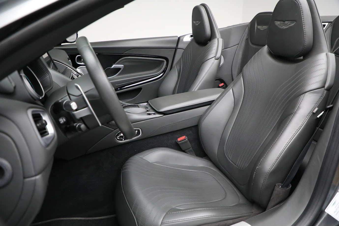 Used-2020-Aston-Martin-DB11-Volante