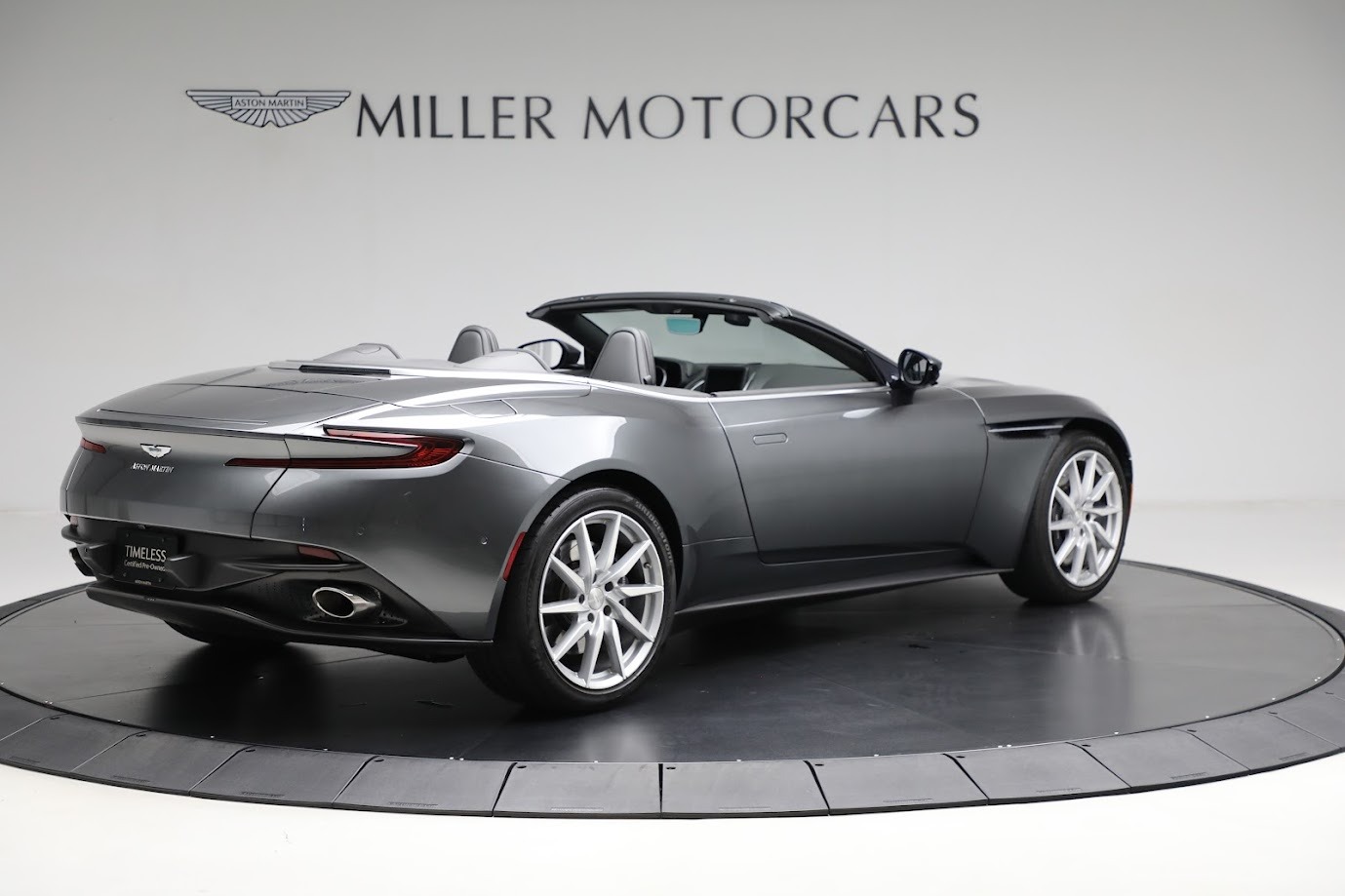 Used-2020-Aston-Martin-DB11-Volante