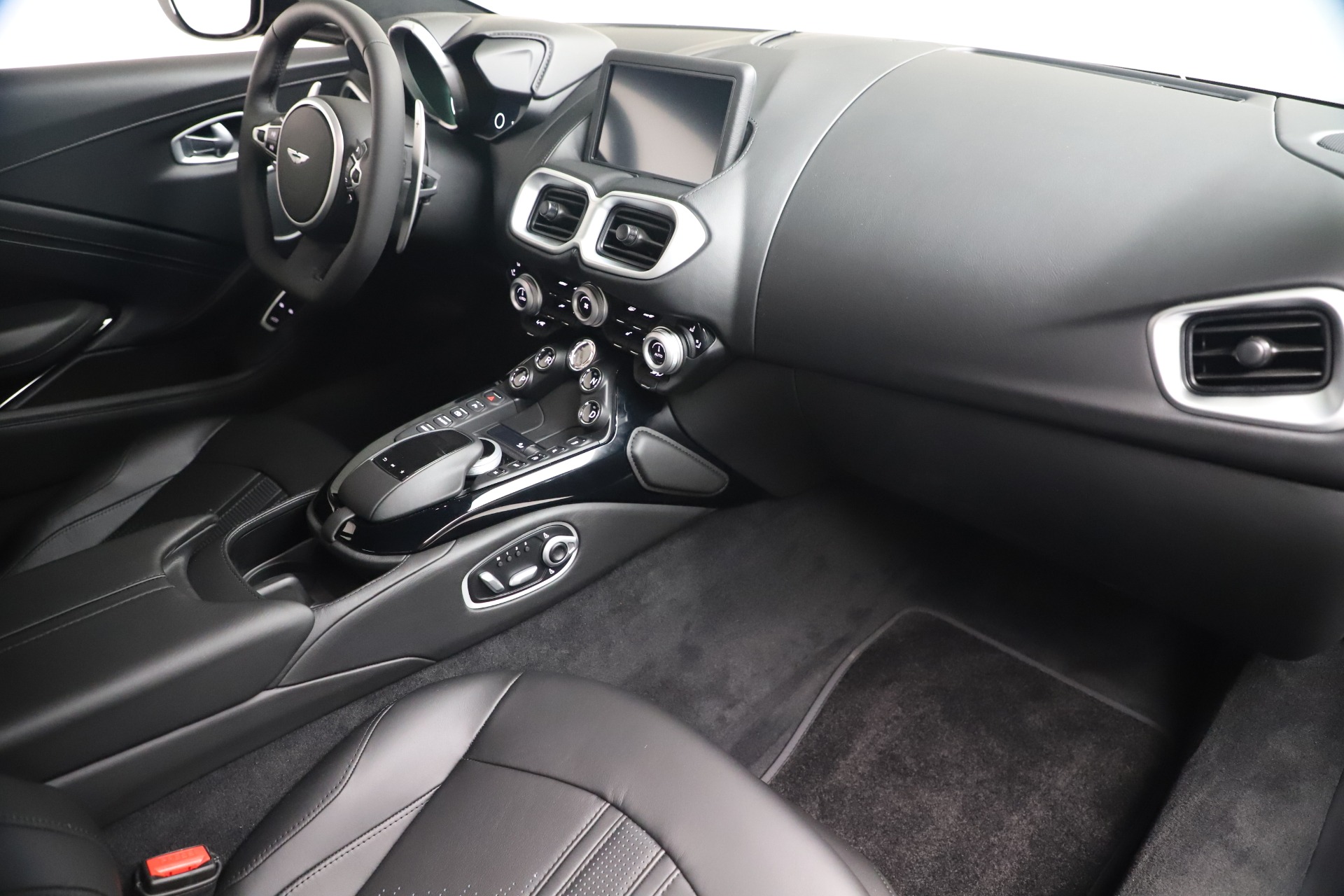 New-2020-Aston-Martin-Vantage-Coupe