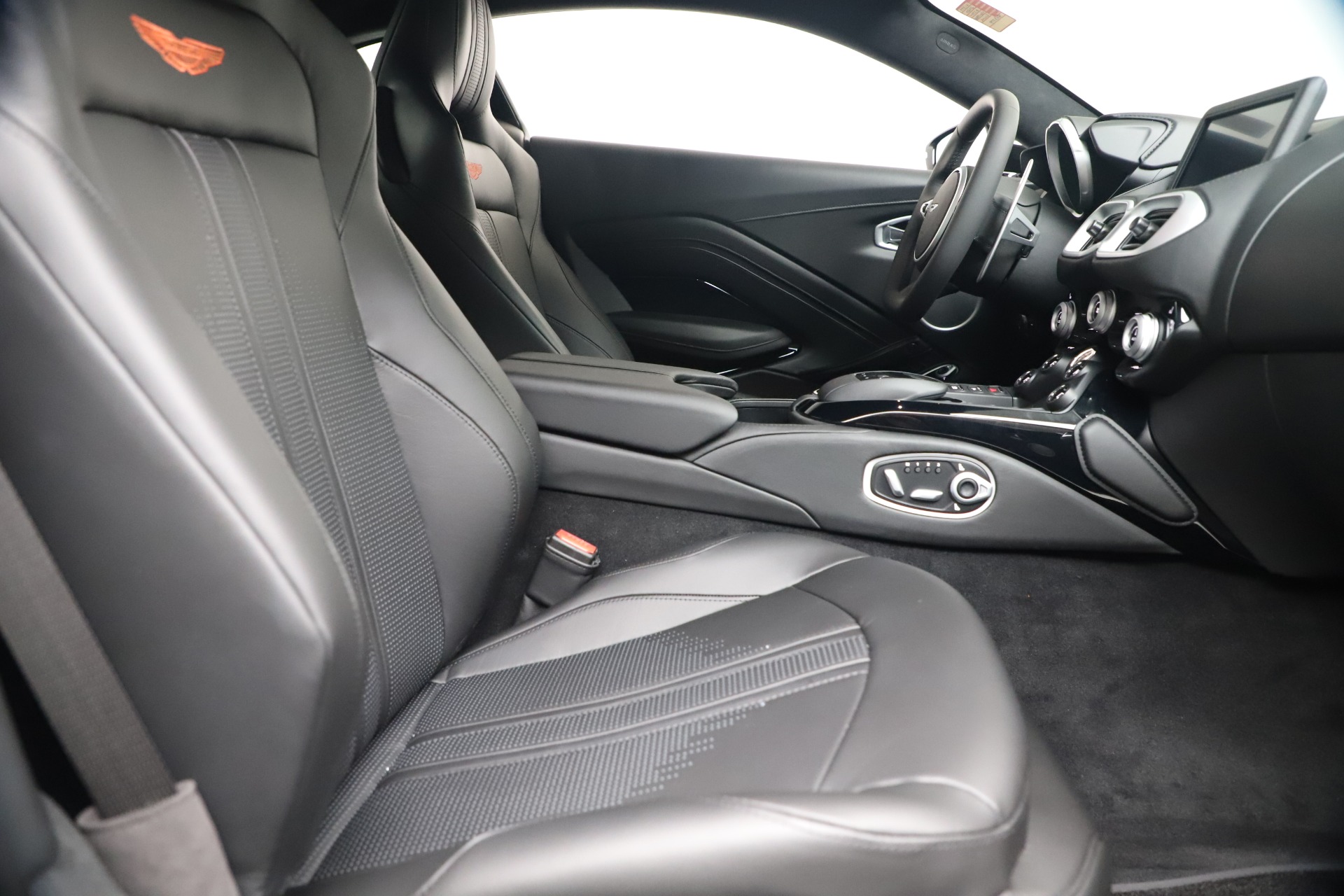 New-2020-Aston-Martin-Vantage-Coupe