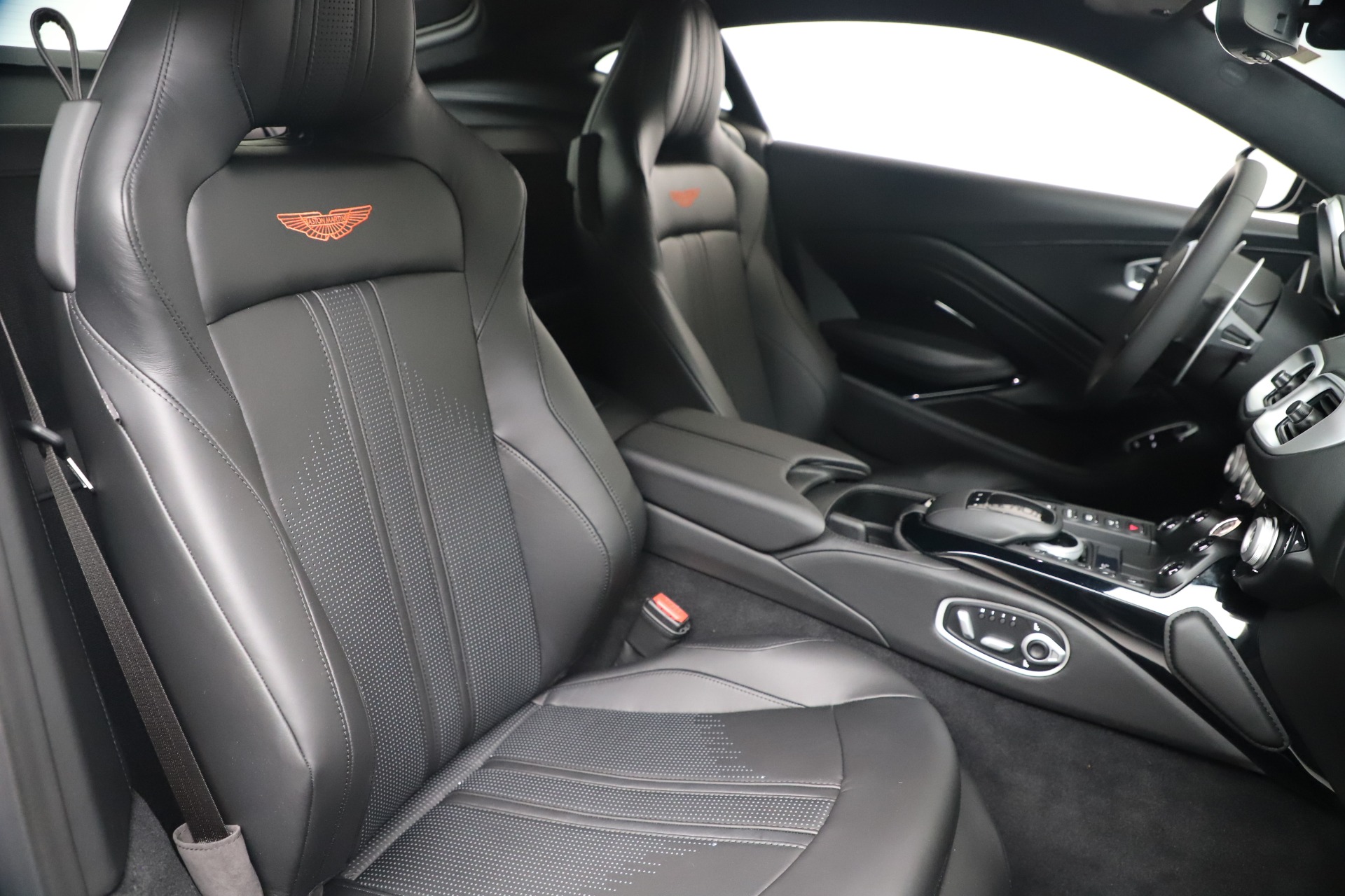 New-2020-Aston-Martin-Vantage-Coupe