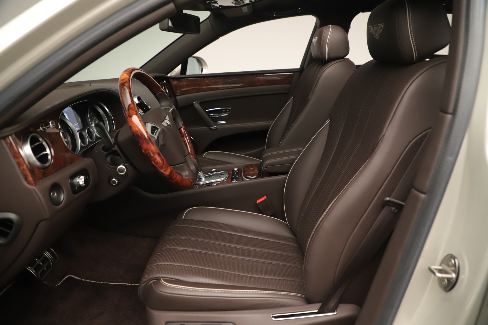 Used-2015-Bentley-Flying-Spur-V8