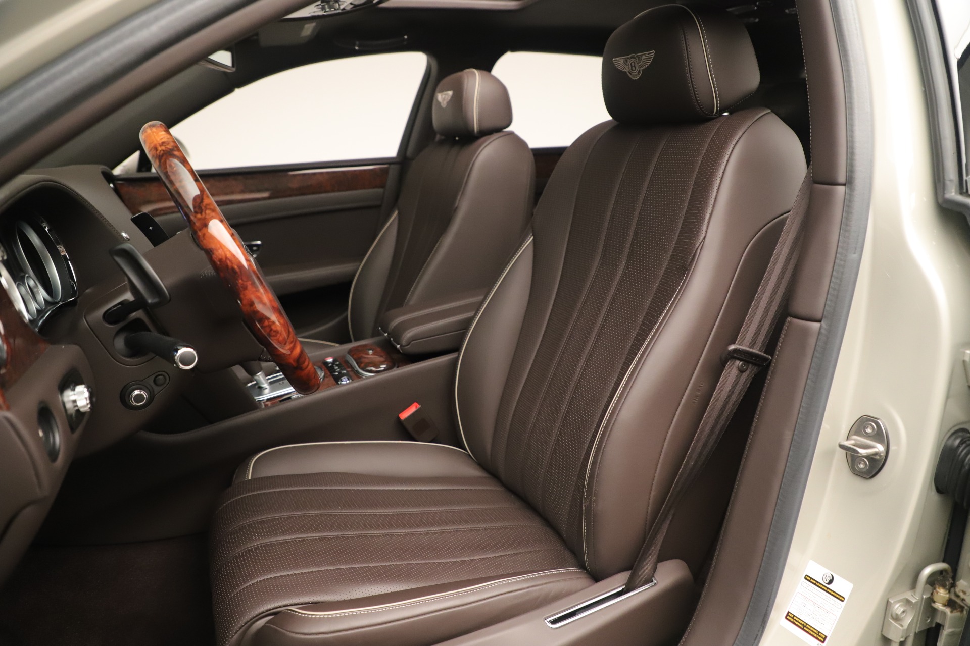 Used-2015-Bentley-Flying-Spur-V8