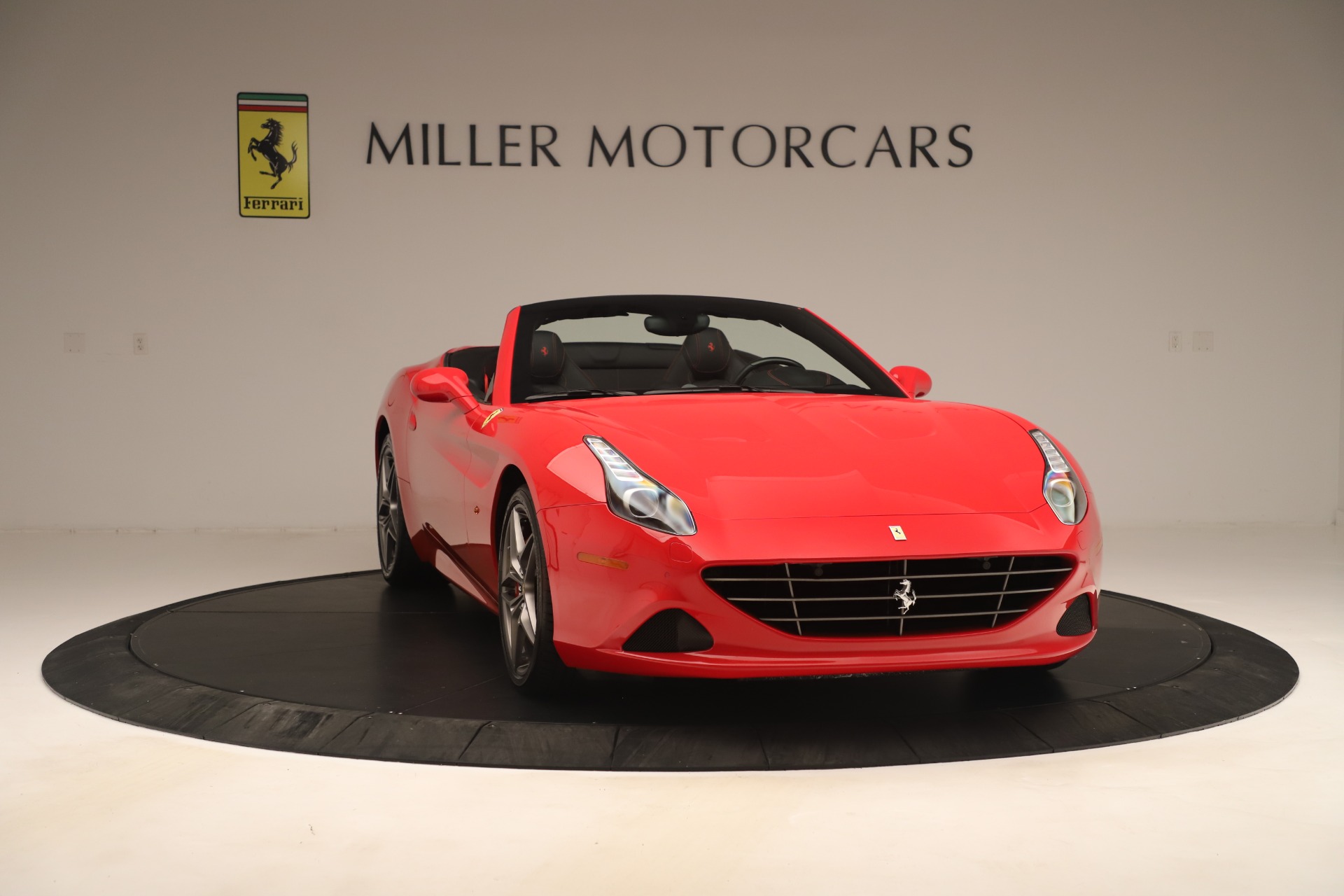 Used-2016-Ferrari-California-T