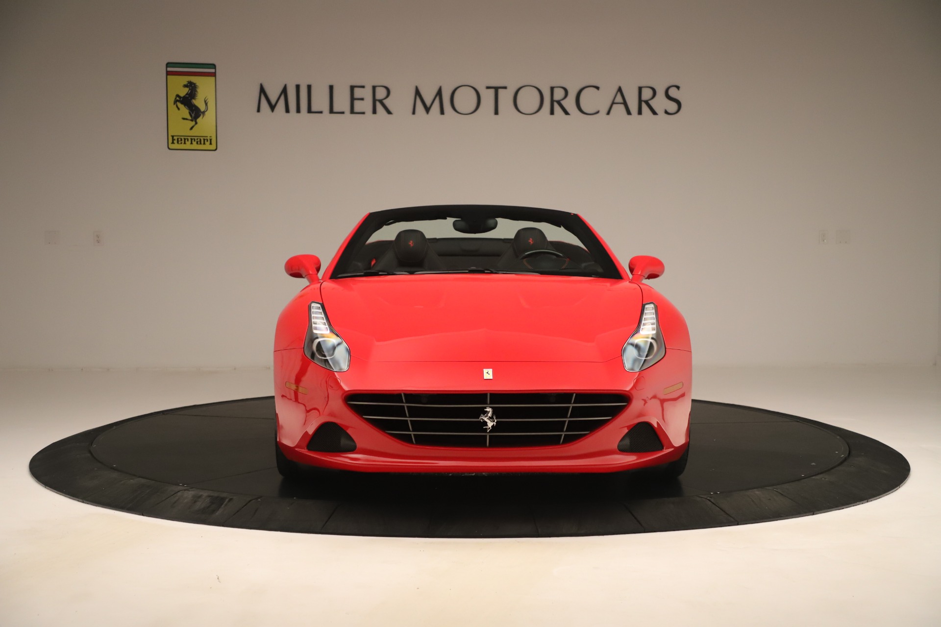 Used-2016-Ferrari-California-T