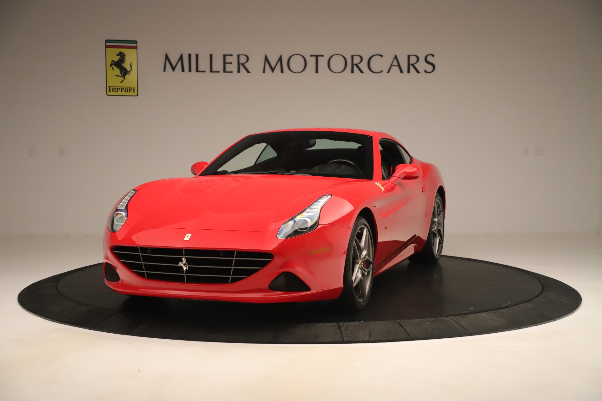 Used-2016-Ferrari-California-T
