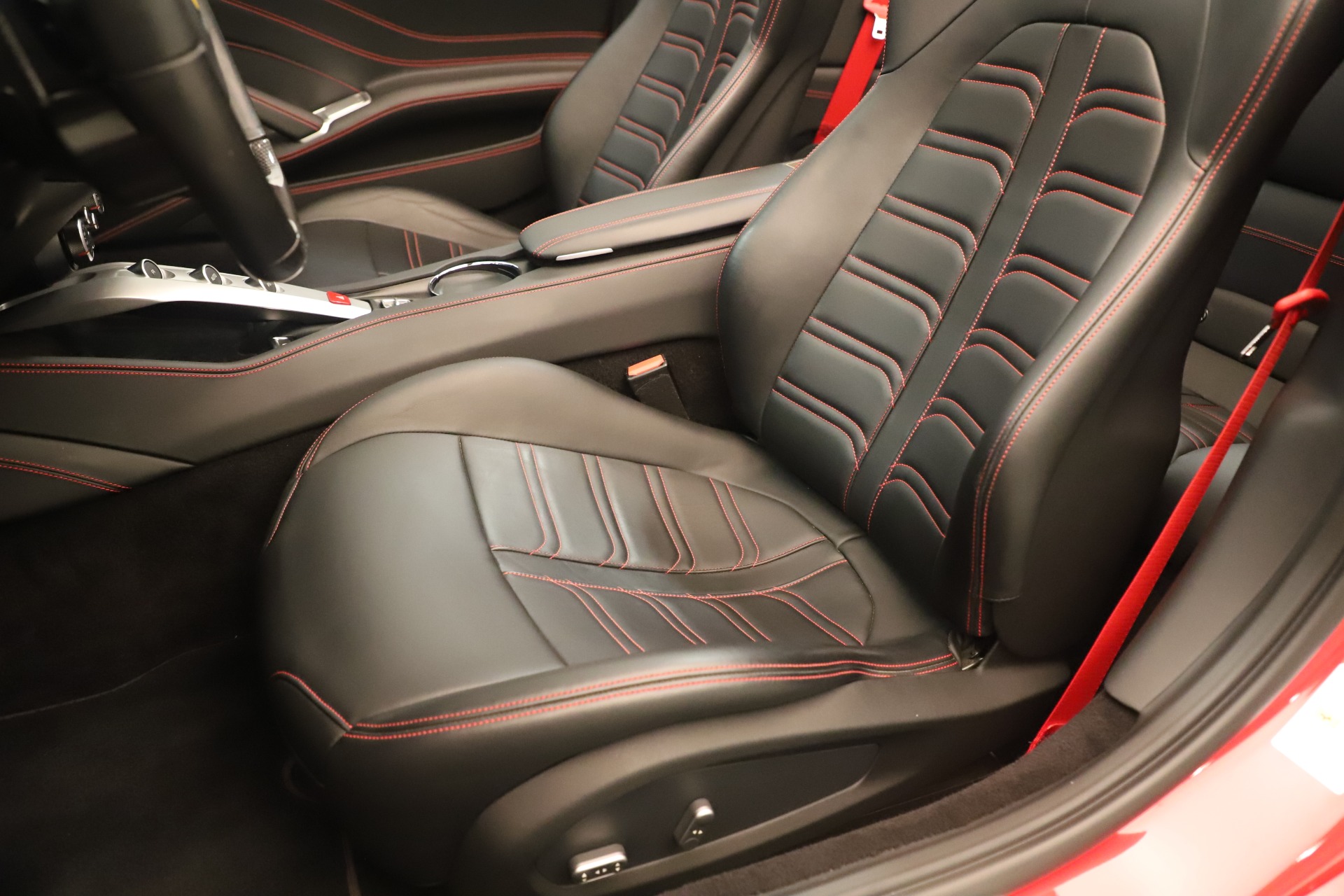 Used-2016-Ferrari-California-T