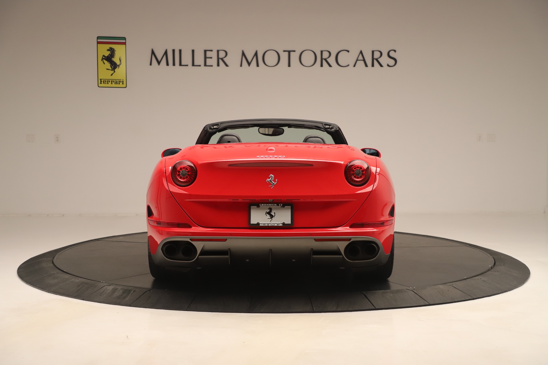 Used-2016-Ferrari-California-T
