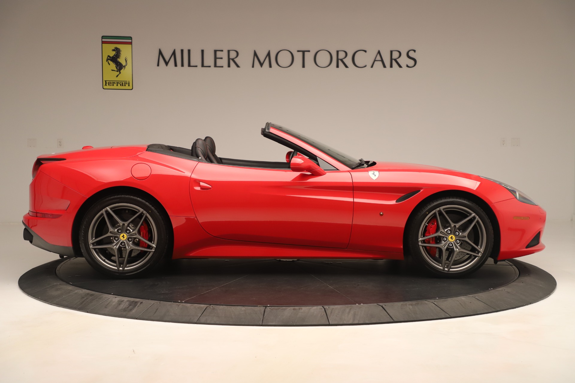 Used-2016-Ferrari-California-T