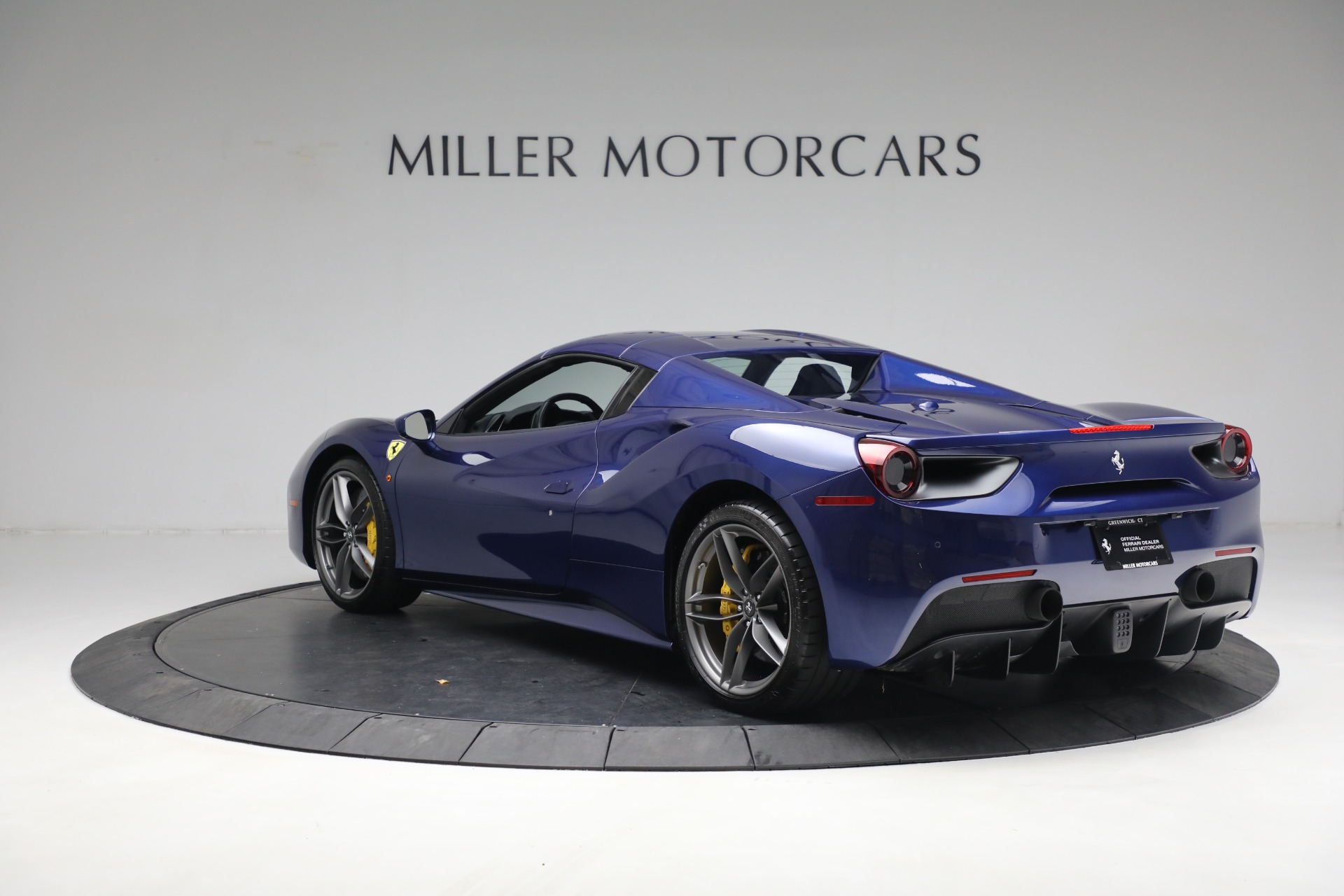 Used-2019-Ferrari-488-Spider
