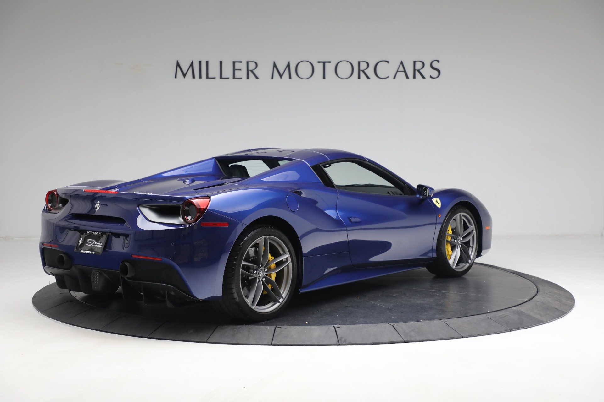 Used-2019-Ferrari-488-Spider