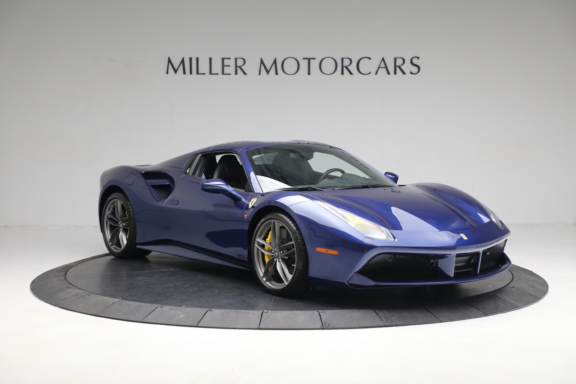 Used-2019-Ferrari-488-Spider