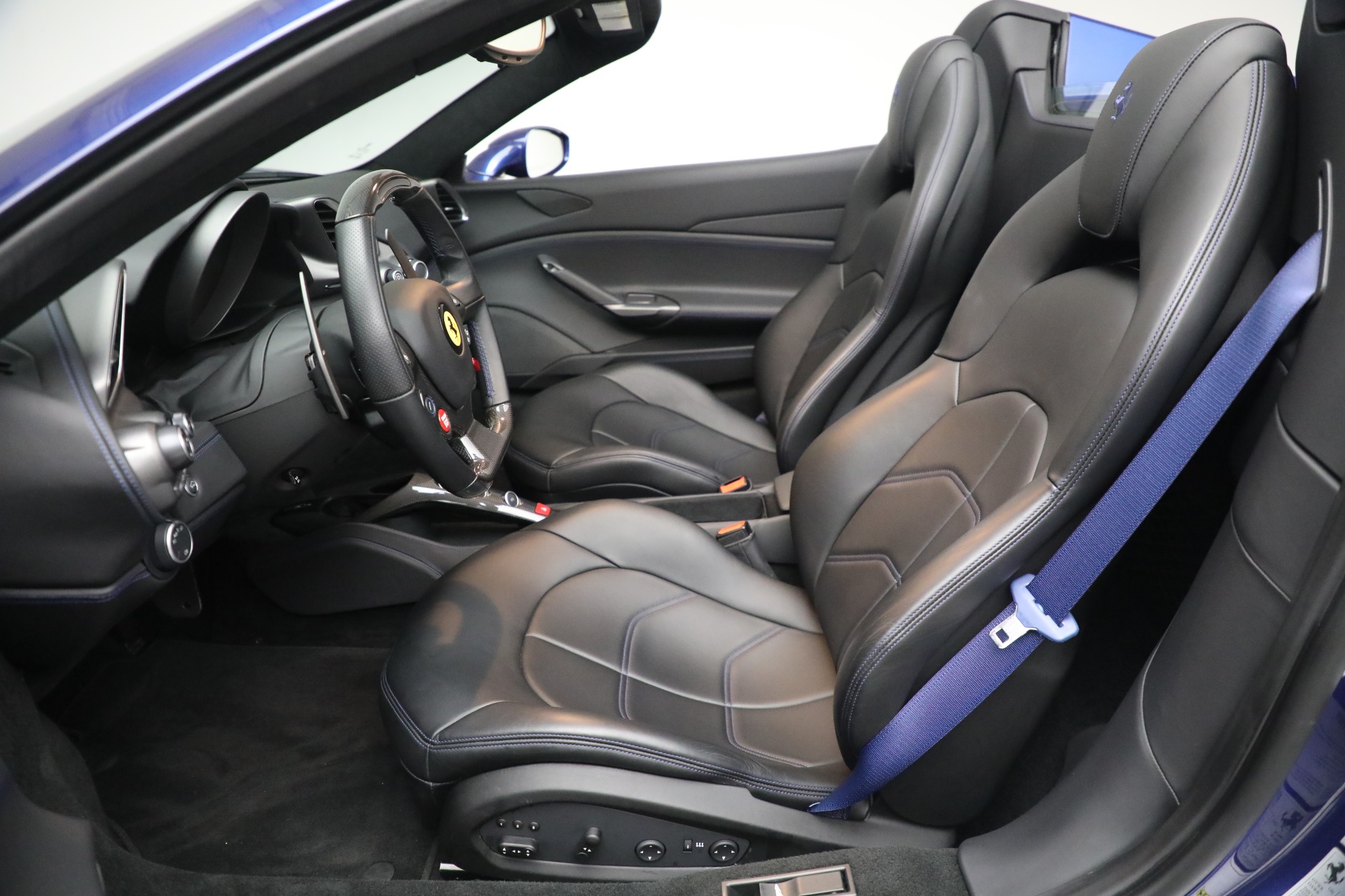 Used-2019-Ferrari-488-Spider