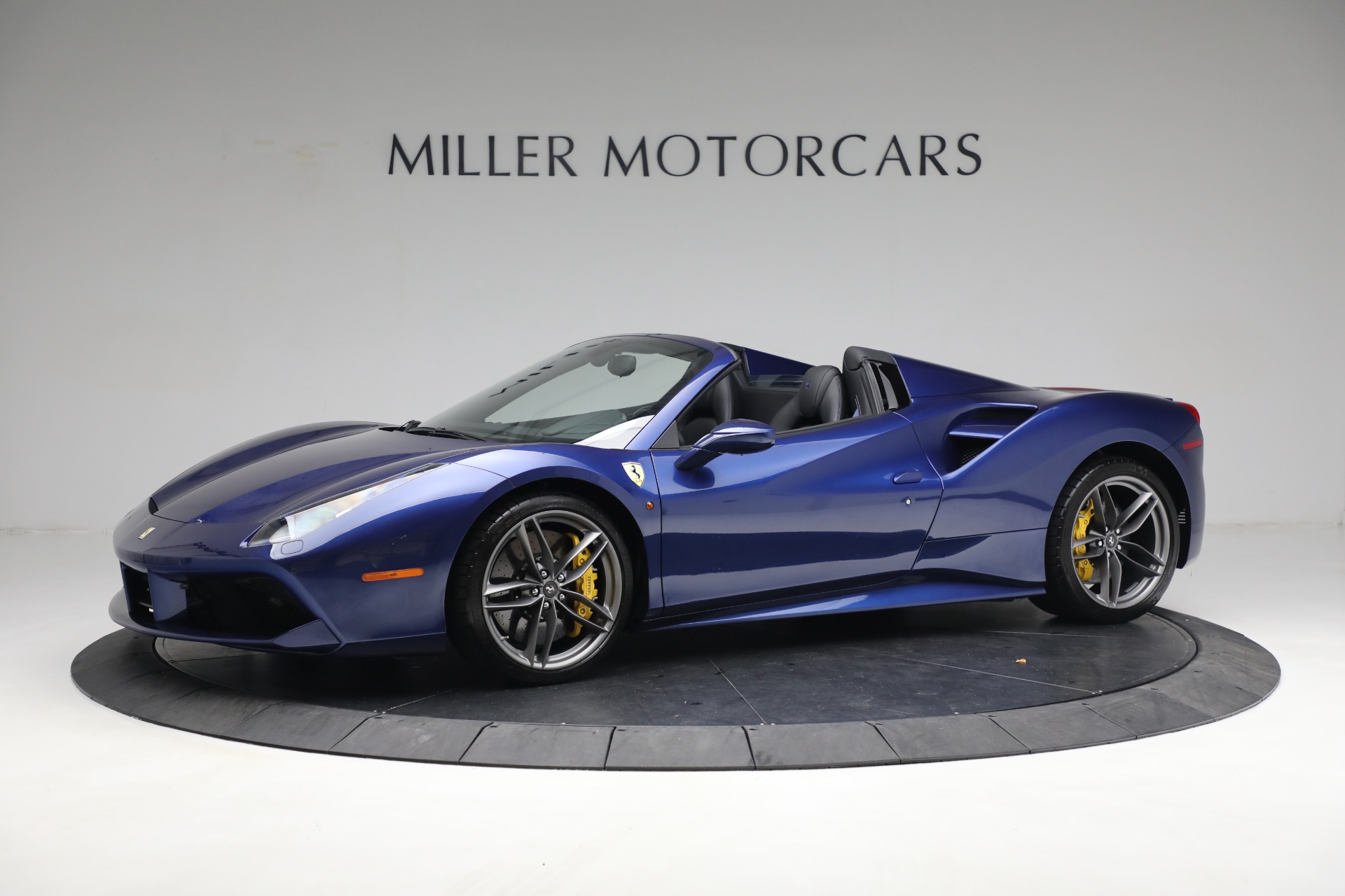 Used-2019-Ferrari-488-Spider
