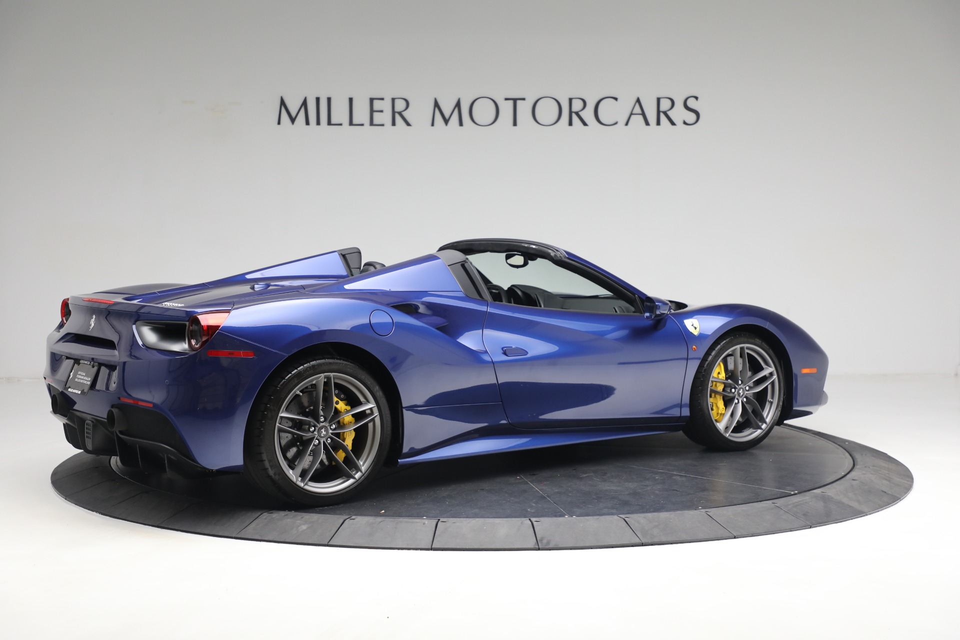 Used-2019-Ferrari-488-Spider