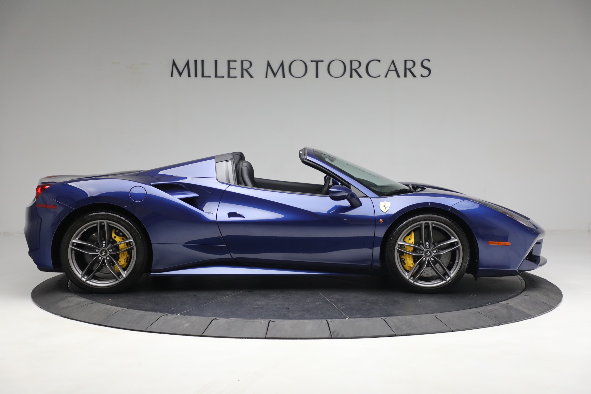 Used-2019-Ferrari-488-Spider