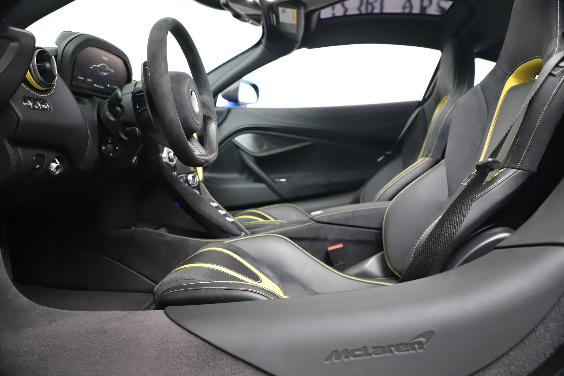 New-2019-McLaren-720S-Coupe