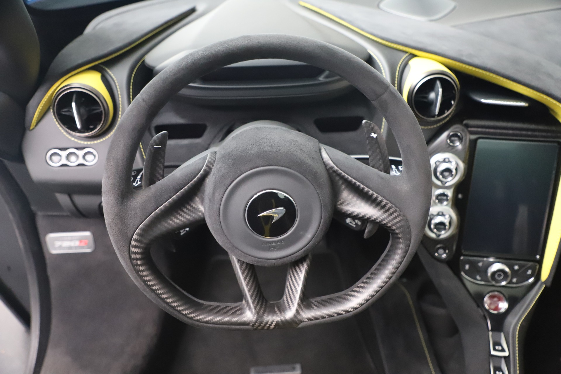 New-2019-McLaren-720S-Coupe