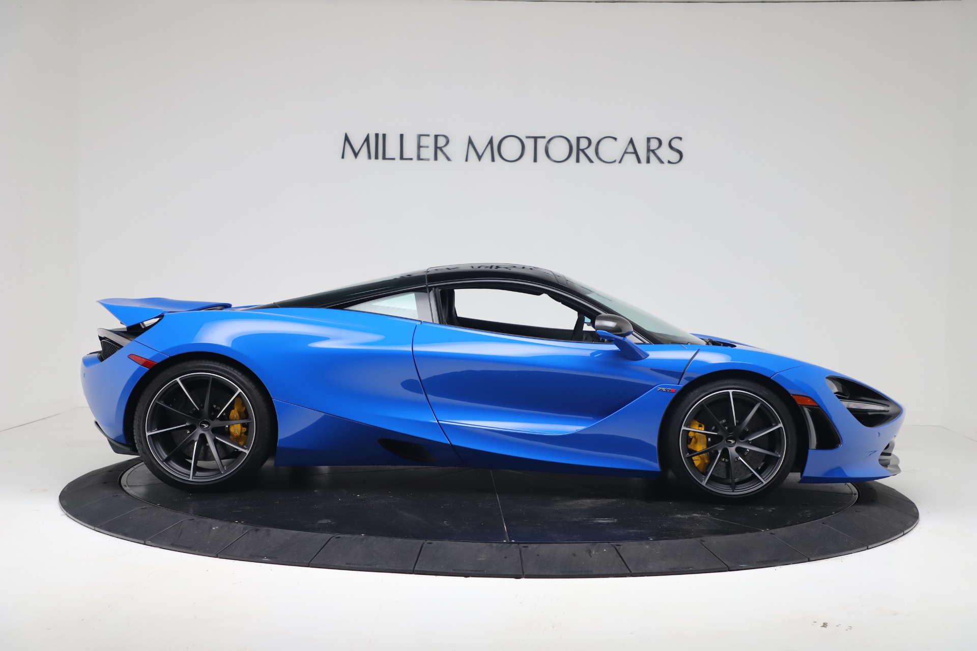New-2019-McLaren-720S-Coupe